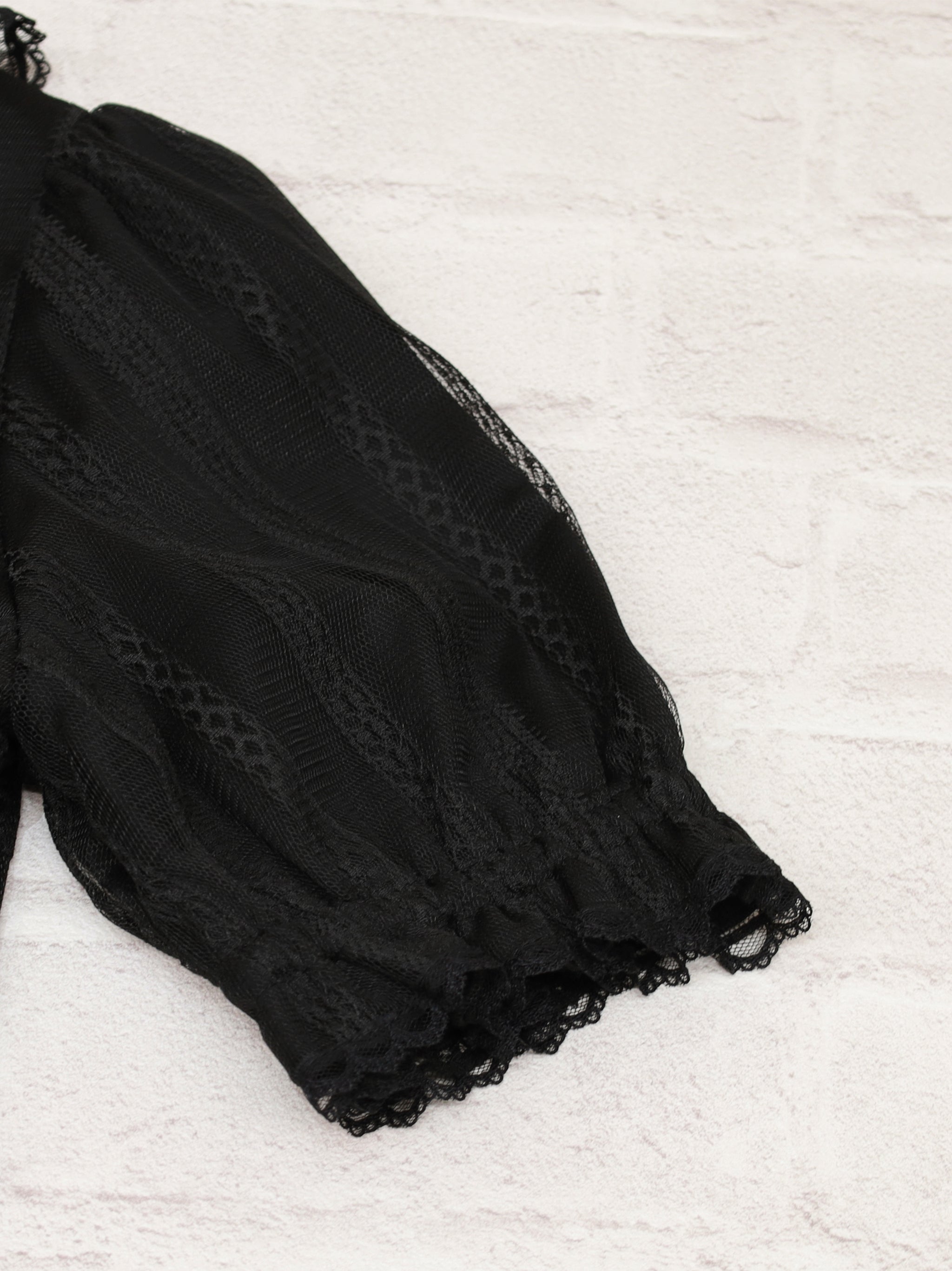 ストライプレースフリルワンピース ｜Amavel（アマベル）公式サイト