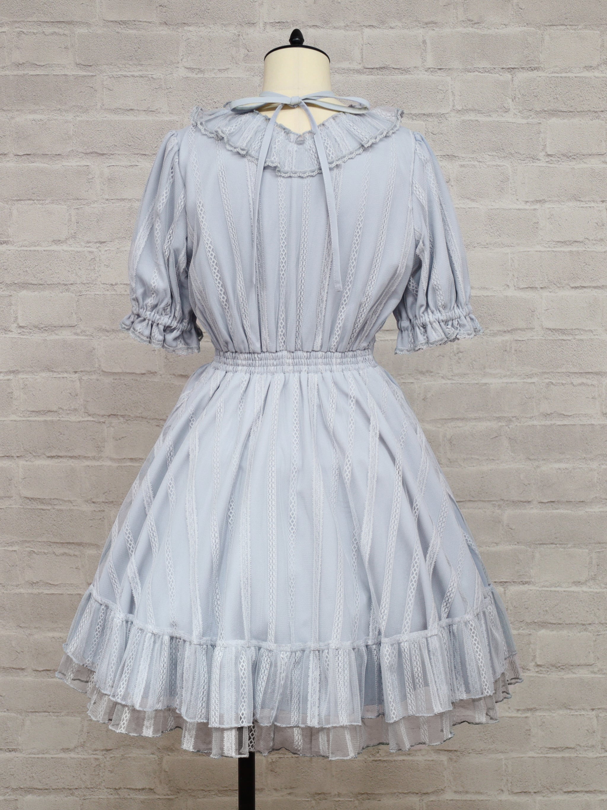 ストライプレースフリルワンピース ｜Amavel（アマベル）公式サイト