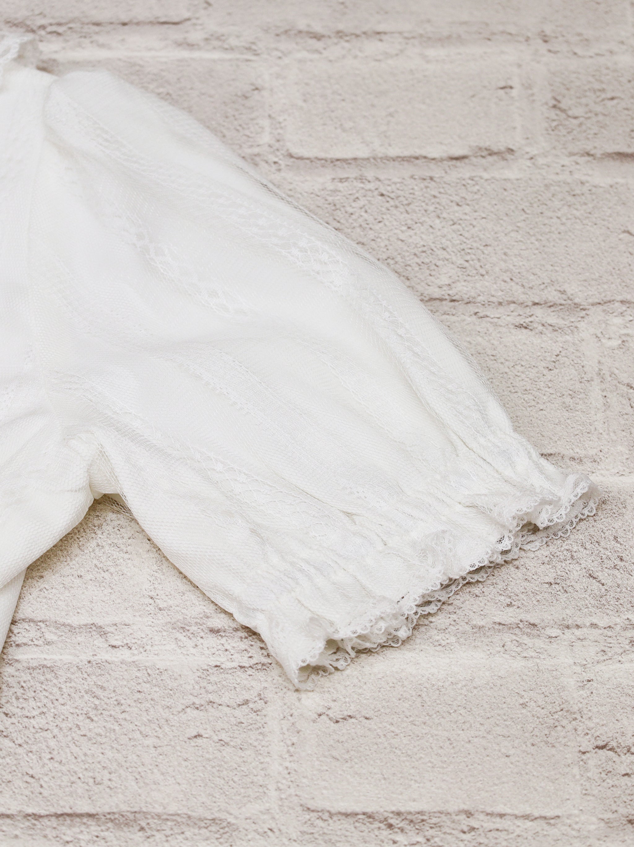 ストライプレースフリルワンピース ｜Amavel（アマベル）公式サイト