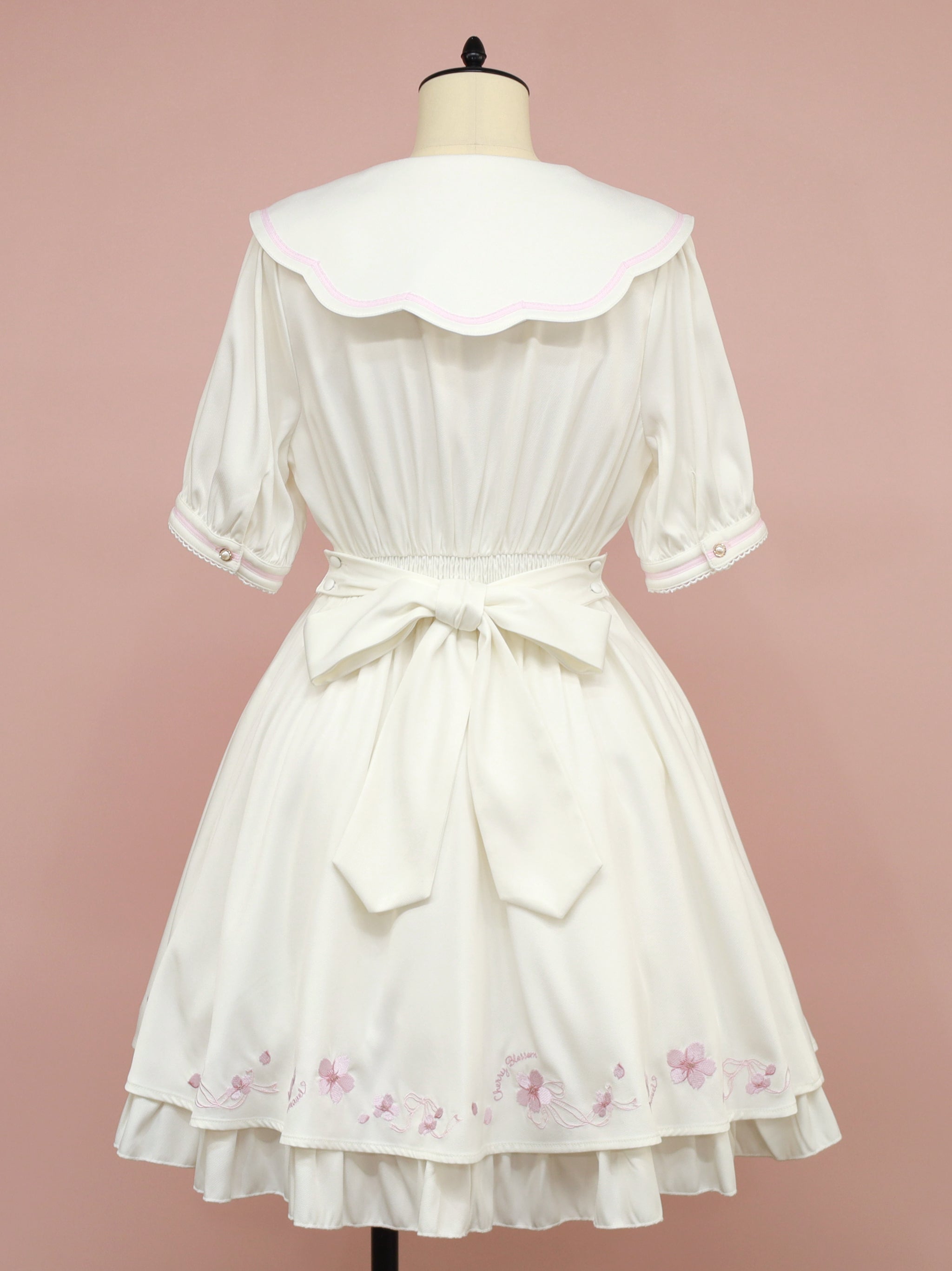 Flowing Cherry Blossom ワンピース ｜Amavel（アマベル）公式サイト