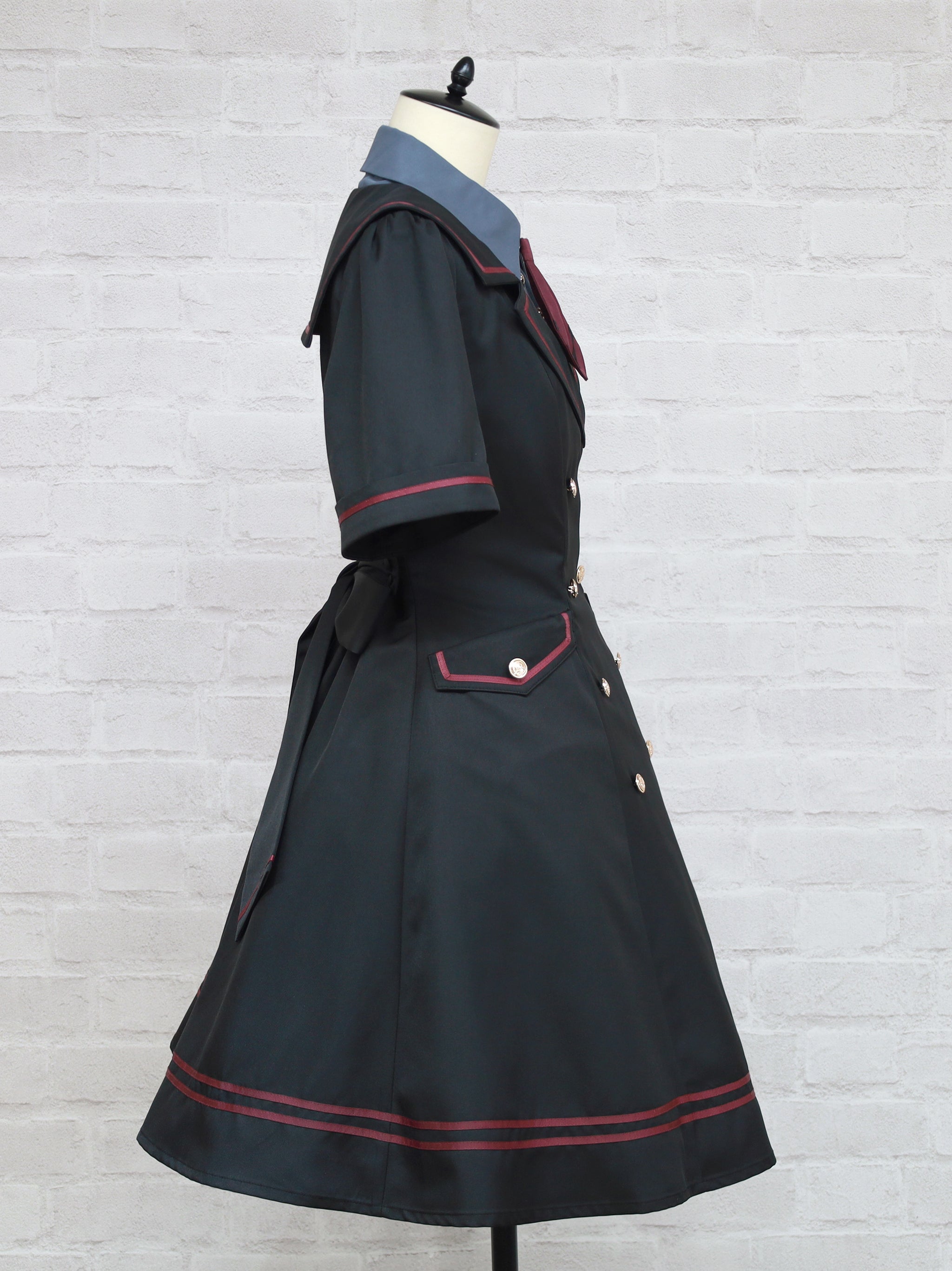Amavel ダブルブレスト 軍服　ワンピース 　ワインレッド　ブラック Amavel ダブルブレスト 軍服 ワンピース ワインレッド ブラック
