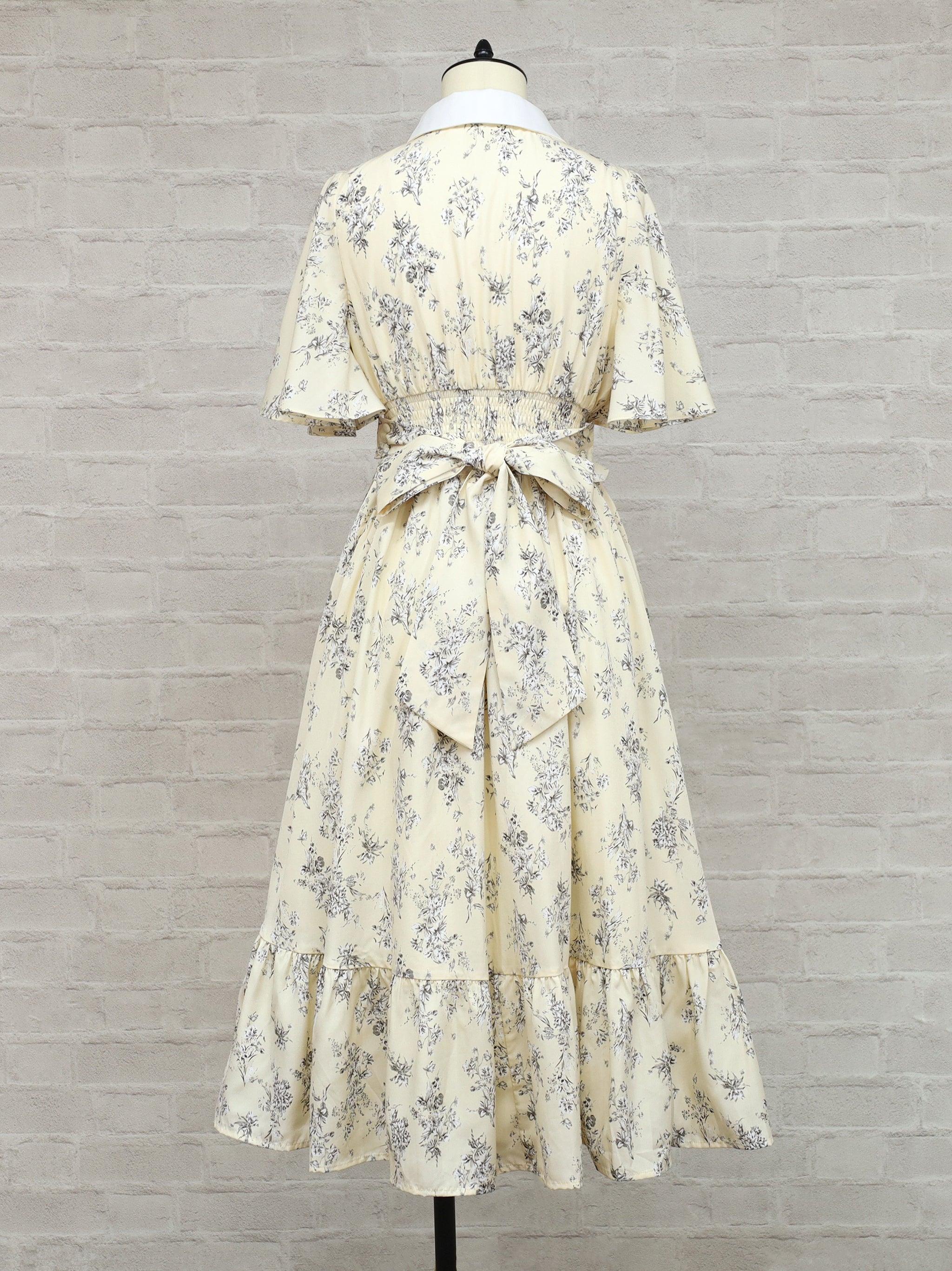 ギひまわり　エモン　ロングワンピース Floral Pattern ロングワンピース – Amavel（アマベル）公式サイト