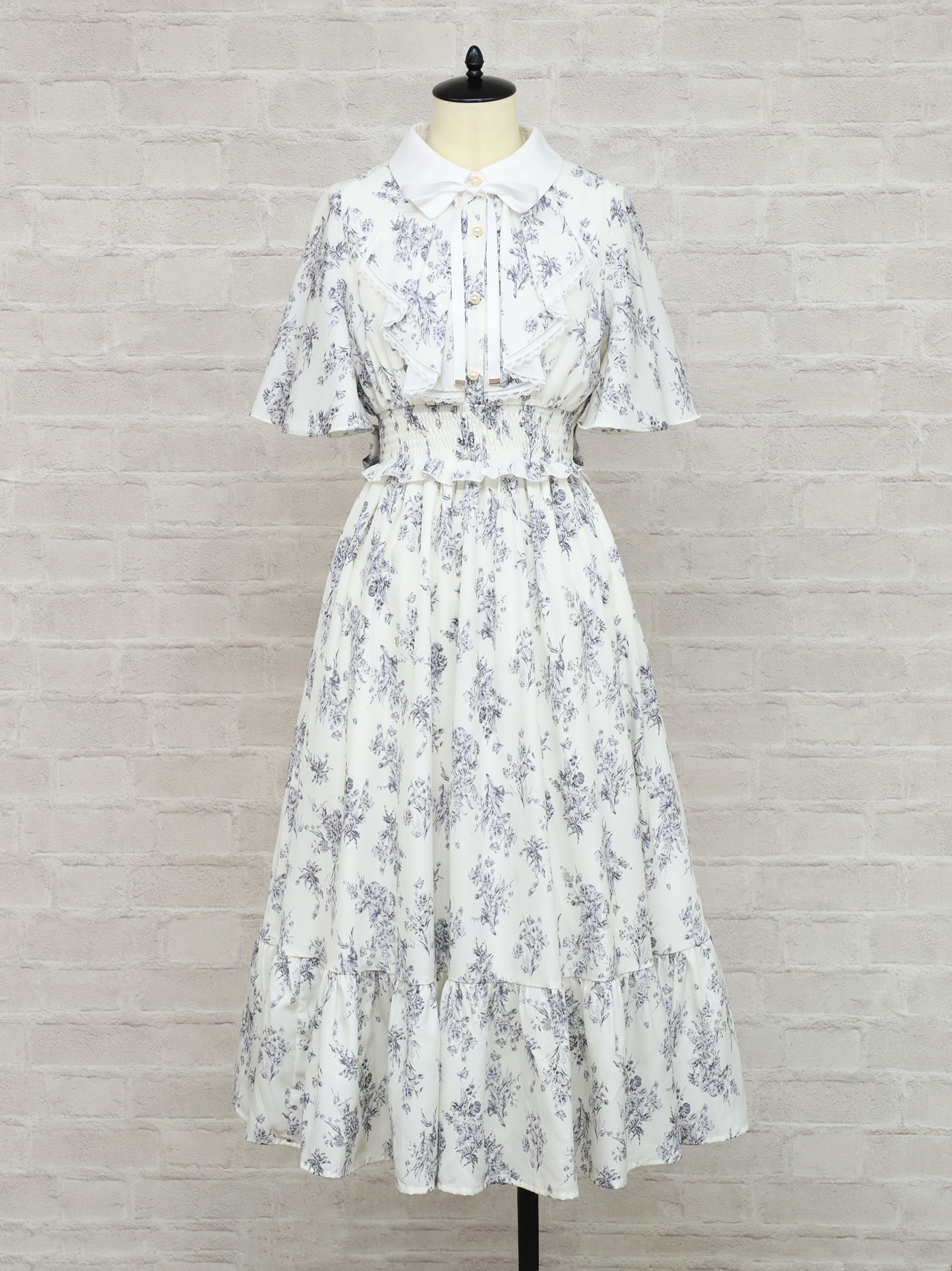 Floral Pattern ロングワンピース アイボリー（Ivory） FREE ｜Amavel（アマベル）公式サイト