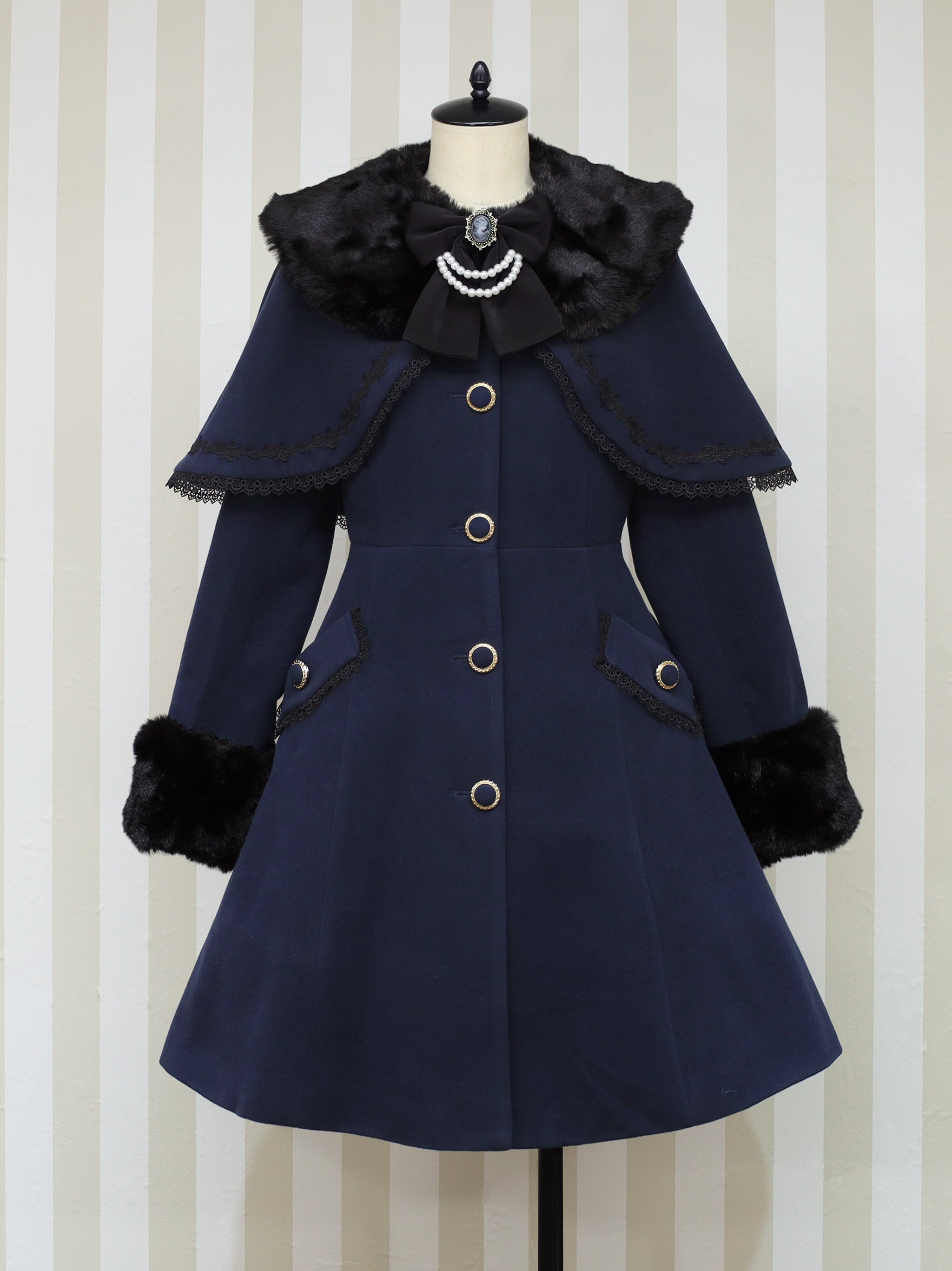 Antique Doll ケープロングコート – Amavel（アマベル）公式サイト