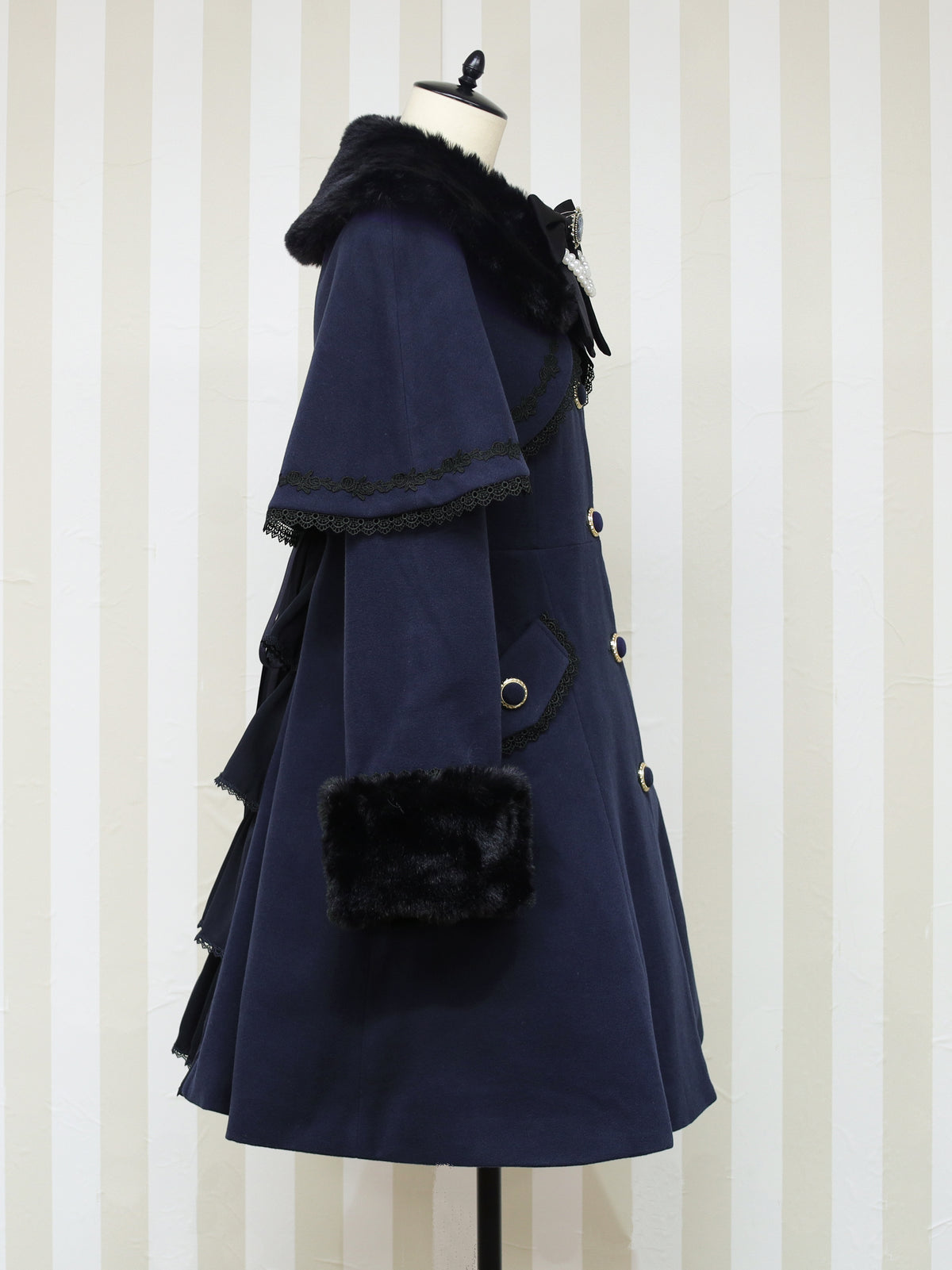 Antique Doll ケープロングコート ｜Amavel（アマベル）公式サイト