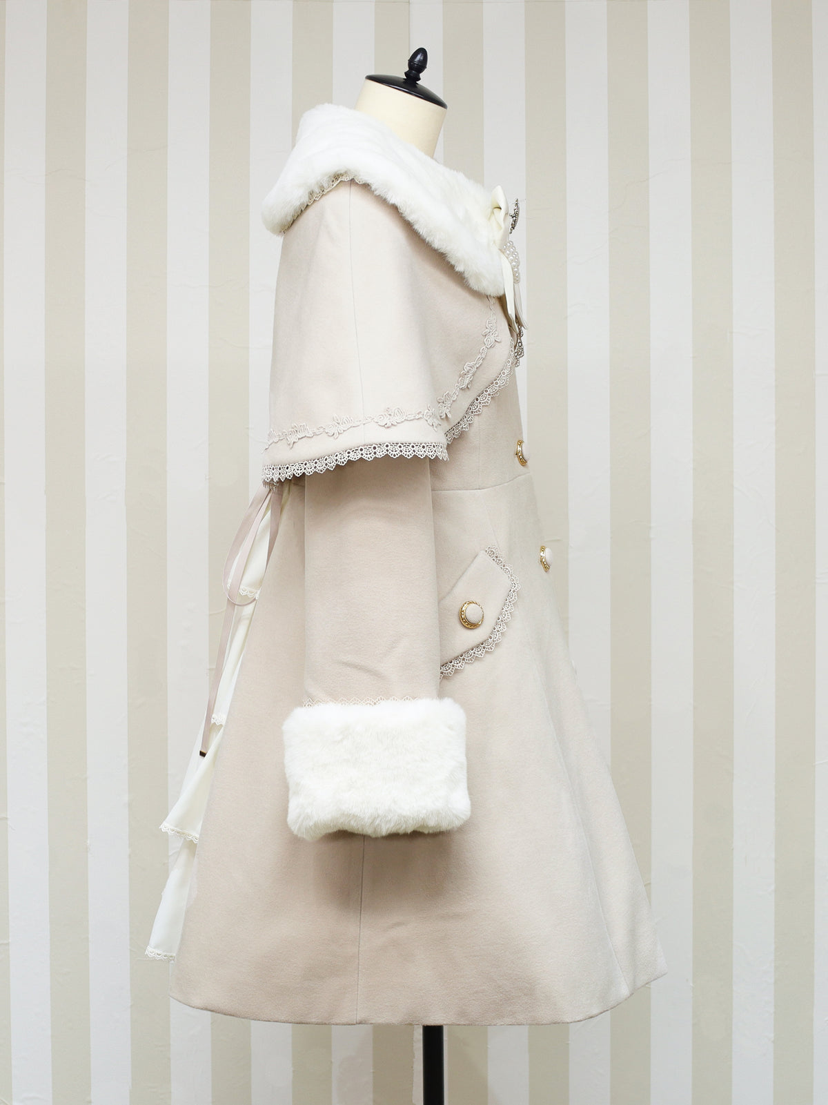Antique Doll ケープロングコート ｜Amavel（アマベル）公式サイト