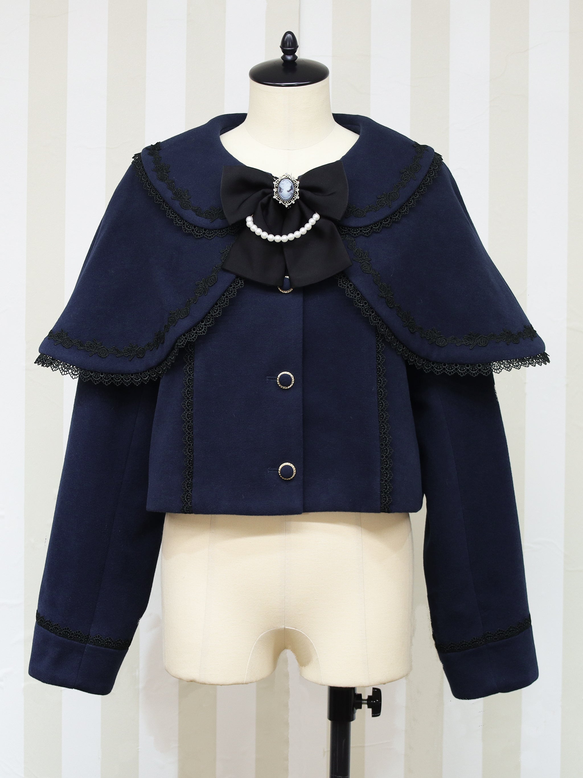 Antique Doll ケープショートコート – Amavel（アマベル）公式サイト