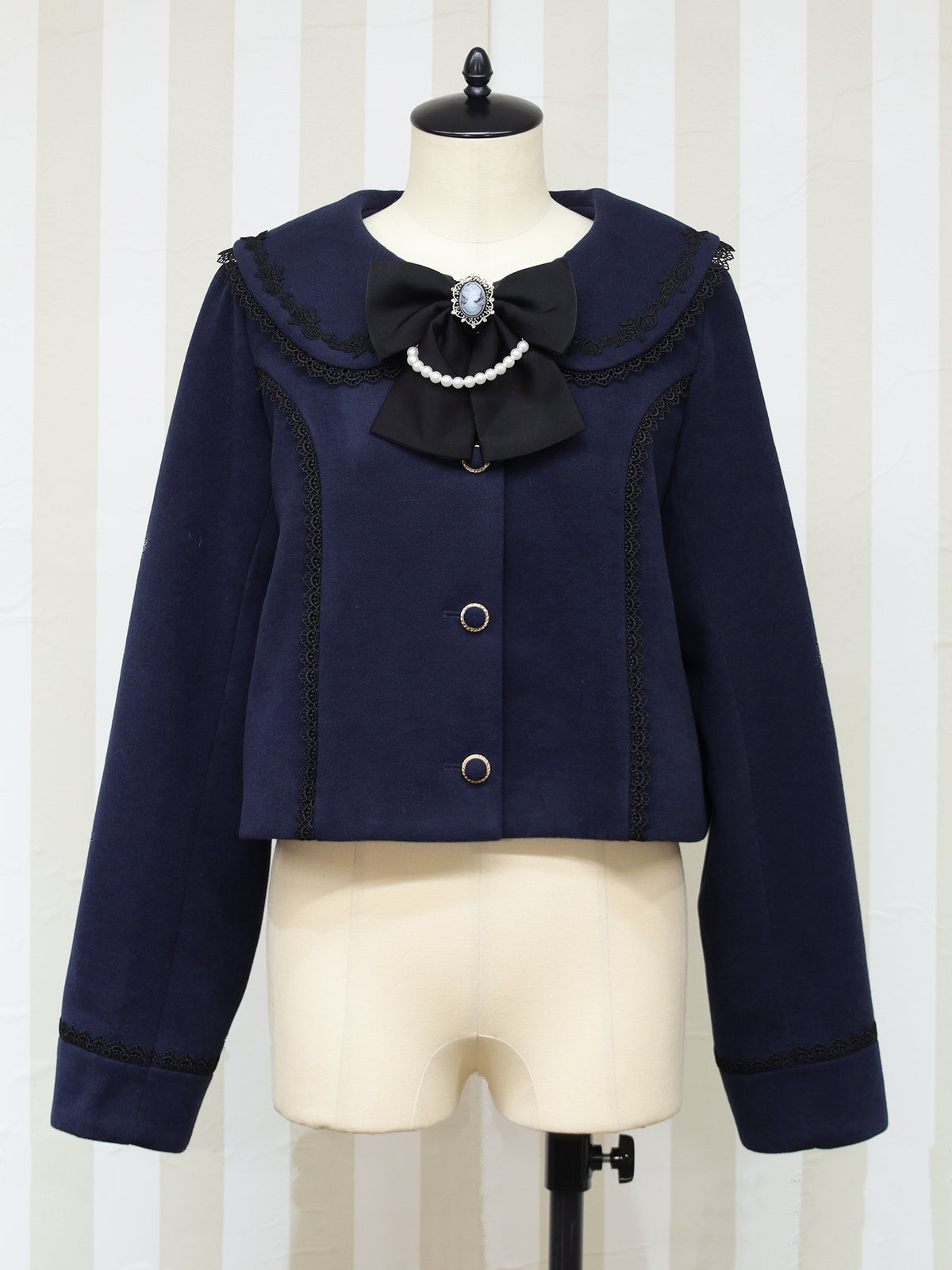 Antique Doll ケープショートコート ｜Amavel（アマベル）公式サイト