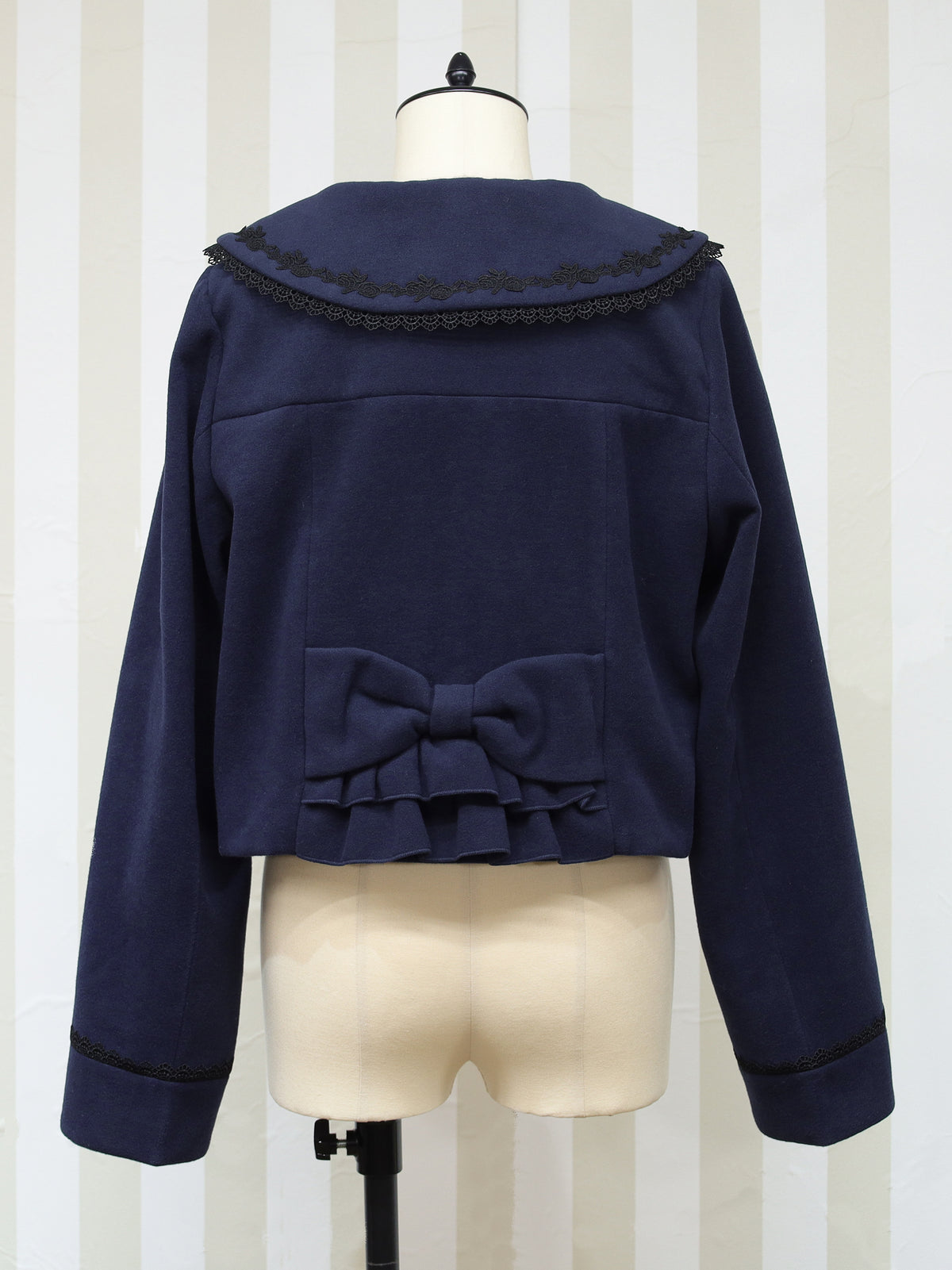 Antique Doll ケープショートコート ｜Amavel（アマベル）公式サイト
