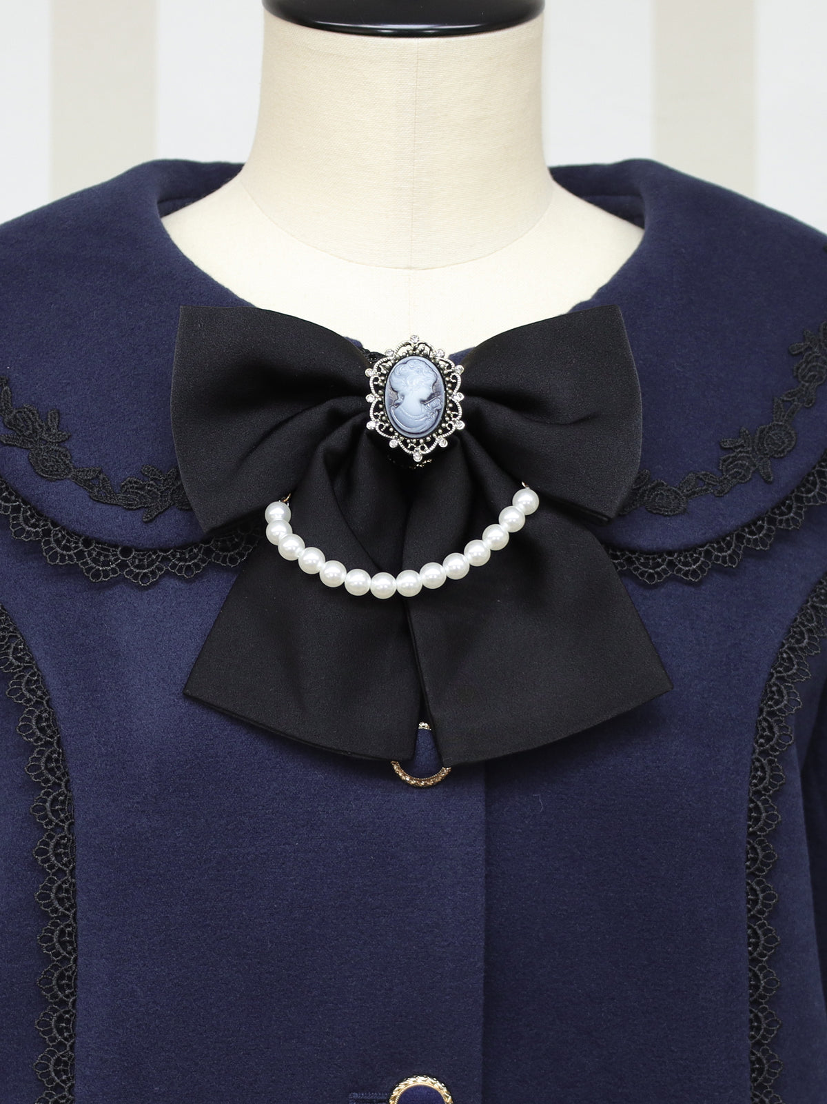 Antique Doll ケープショートコート ｜Amavel（アマベル）公式サイト