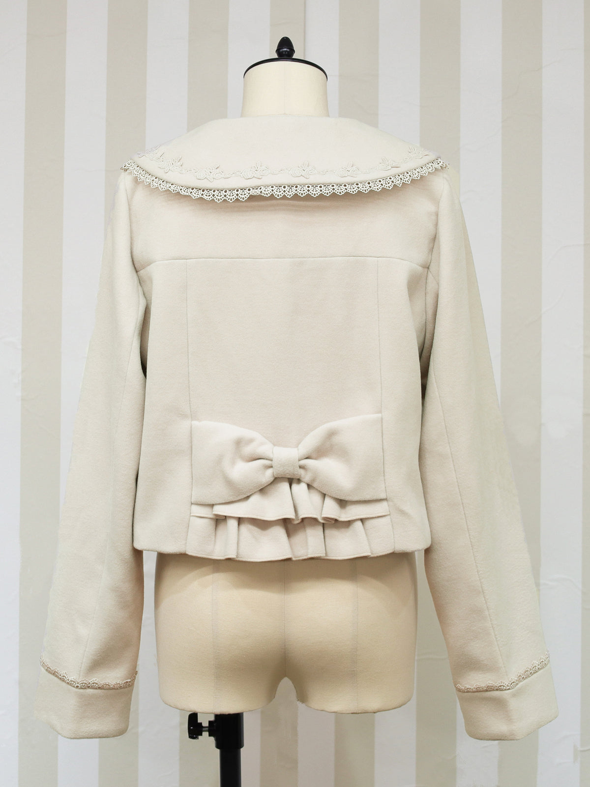 Antique Doll ケープショートコート ｜Amavel（アマベル）公式サイト
