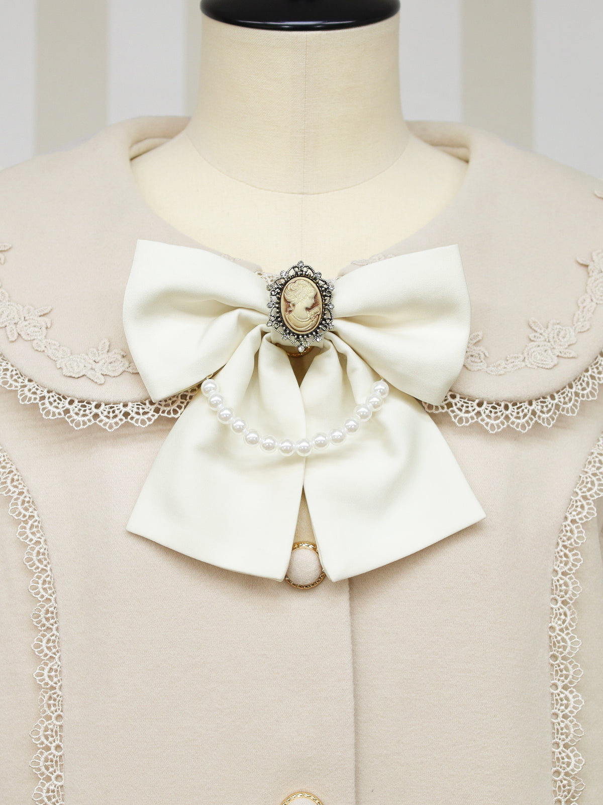 Antique Doll ケープショートコート ｜Amavel（アマベル）公式サイト