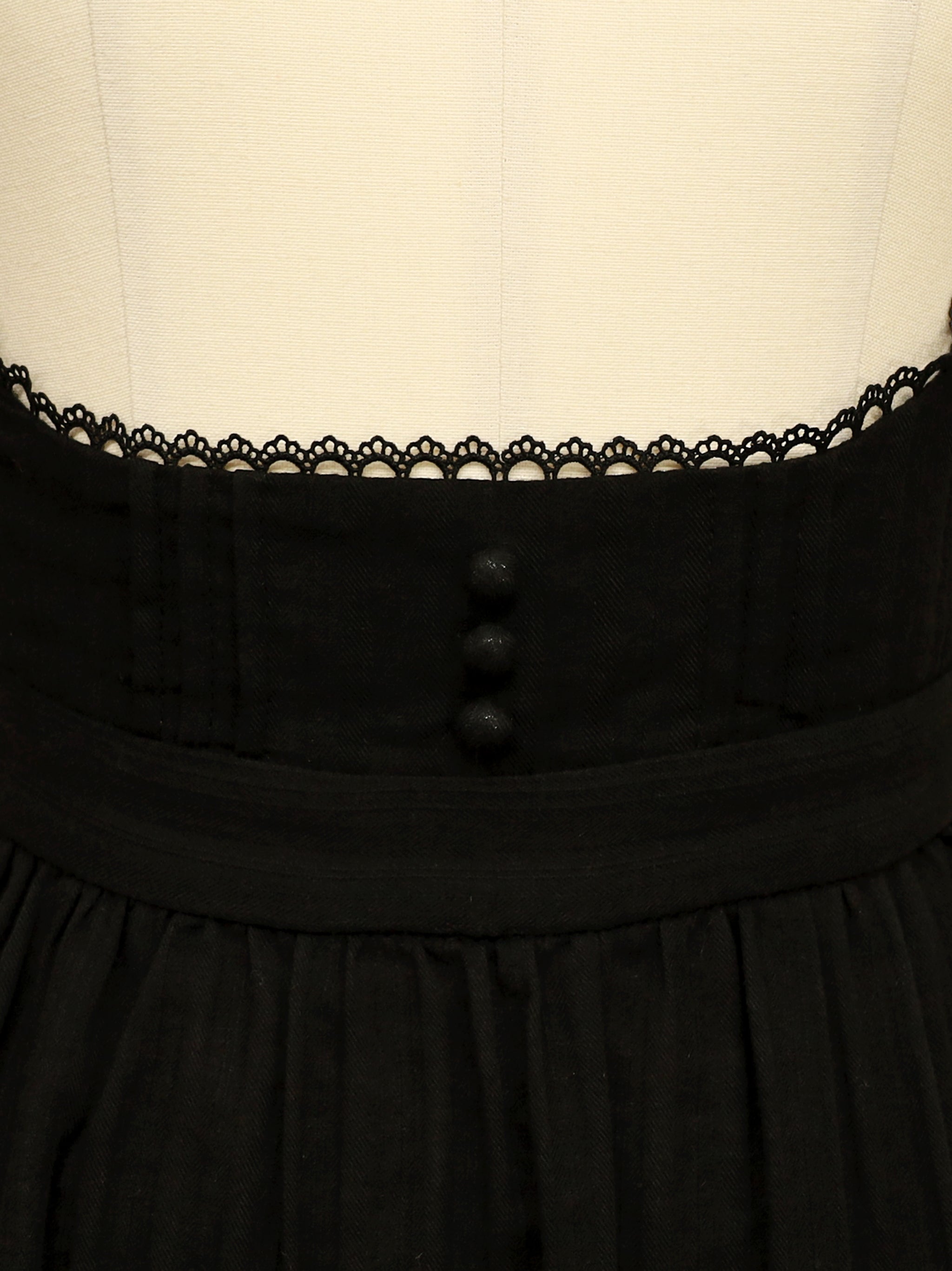 Marchen Cotton フリルエプロン – Amavel（アマベル）公式サイト