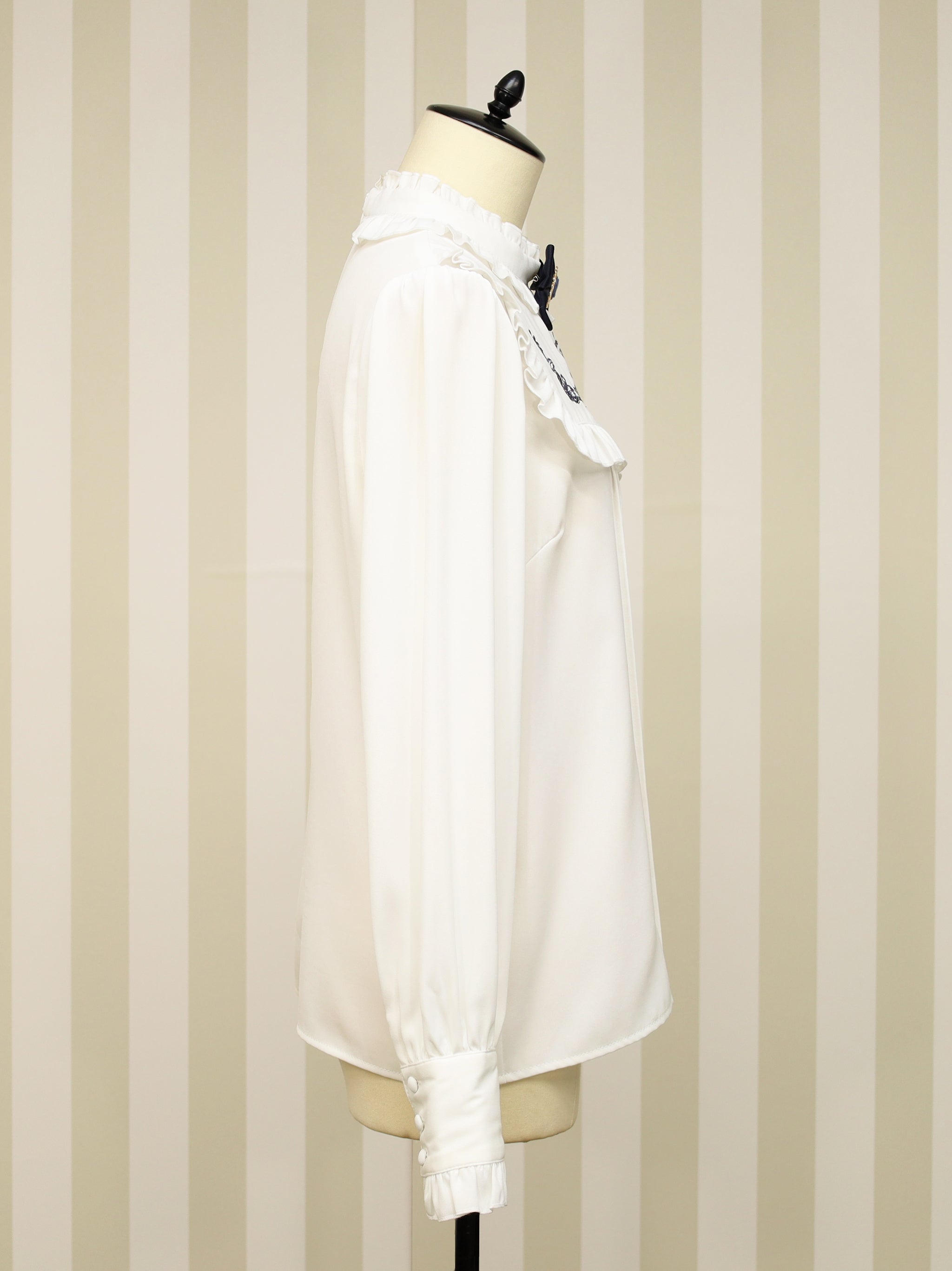 Romantic Märchen フリルブラウス ｜Amavel（アマベル）公式サイト