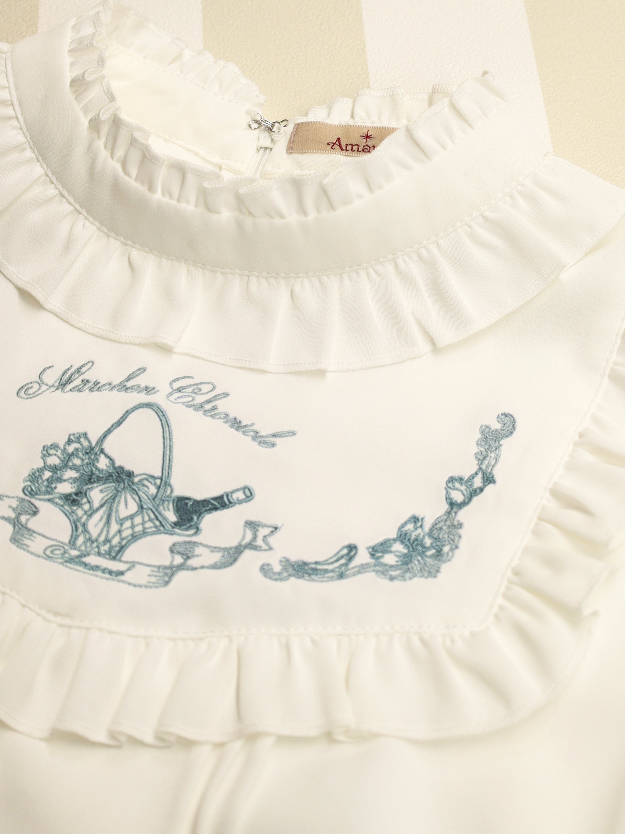 Romantic Märchen フリルブラウス ｜Amavel（アマベル）公式サイト