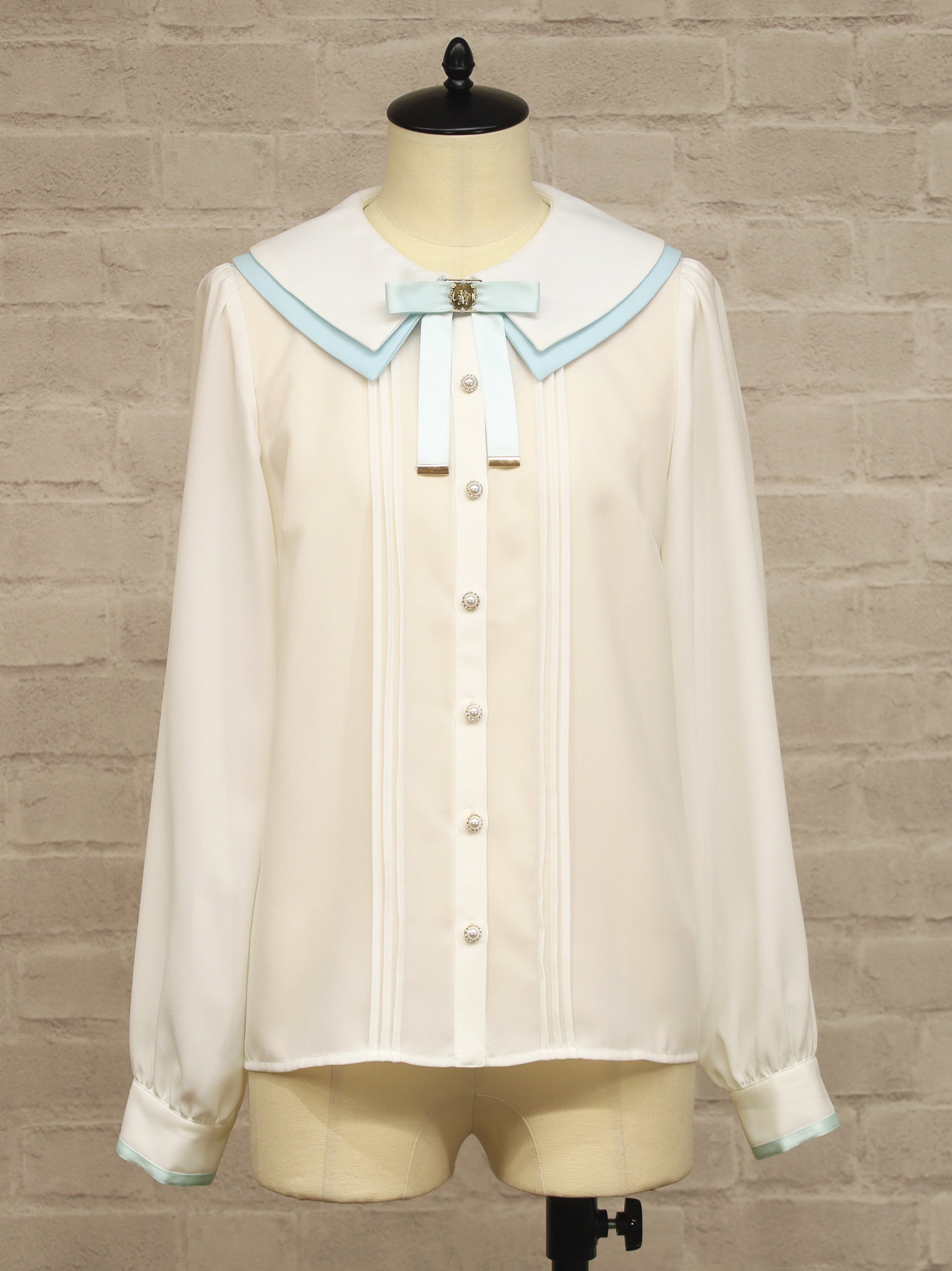 Petite Grâce ダブルカラーブラウス サックス（SaxeBlue） FREE ｜Amavel（アマベル）公式サイト