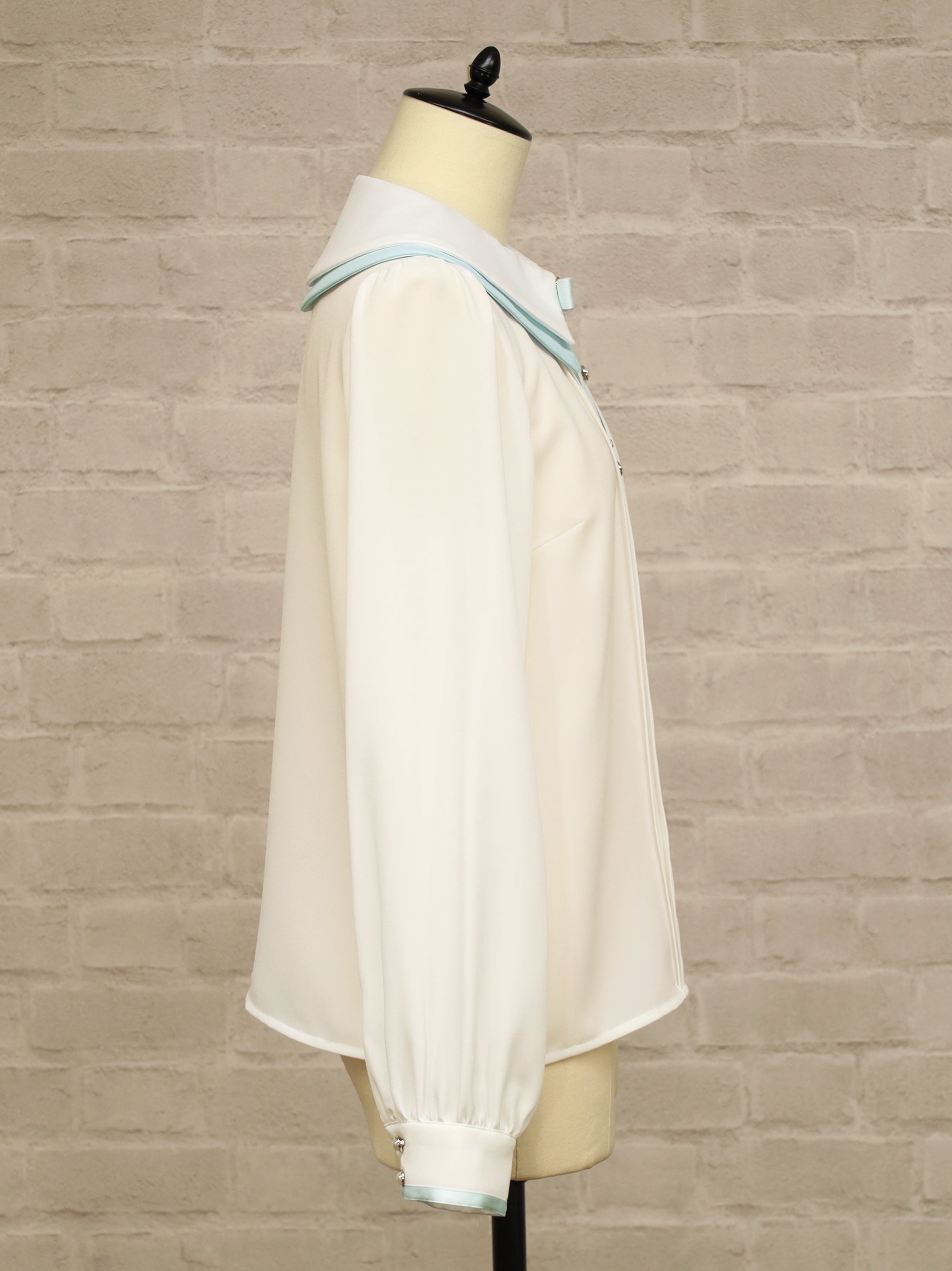 Petite Grâce ダブルカラーブラウス ｜Amavel（アマベル）公式サイト