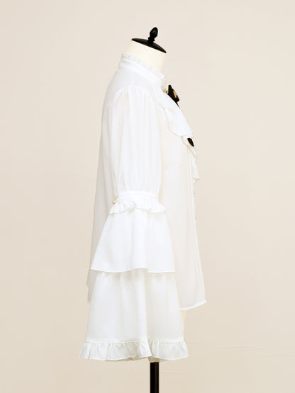 Antique Claspフリルブラウス ｜Amavel（アマベル）公式サイト