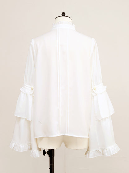 Antique Claspフリルブラウス ｜Amavel（アマベル）公式サイト