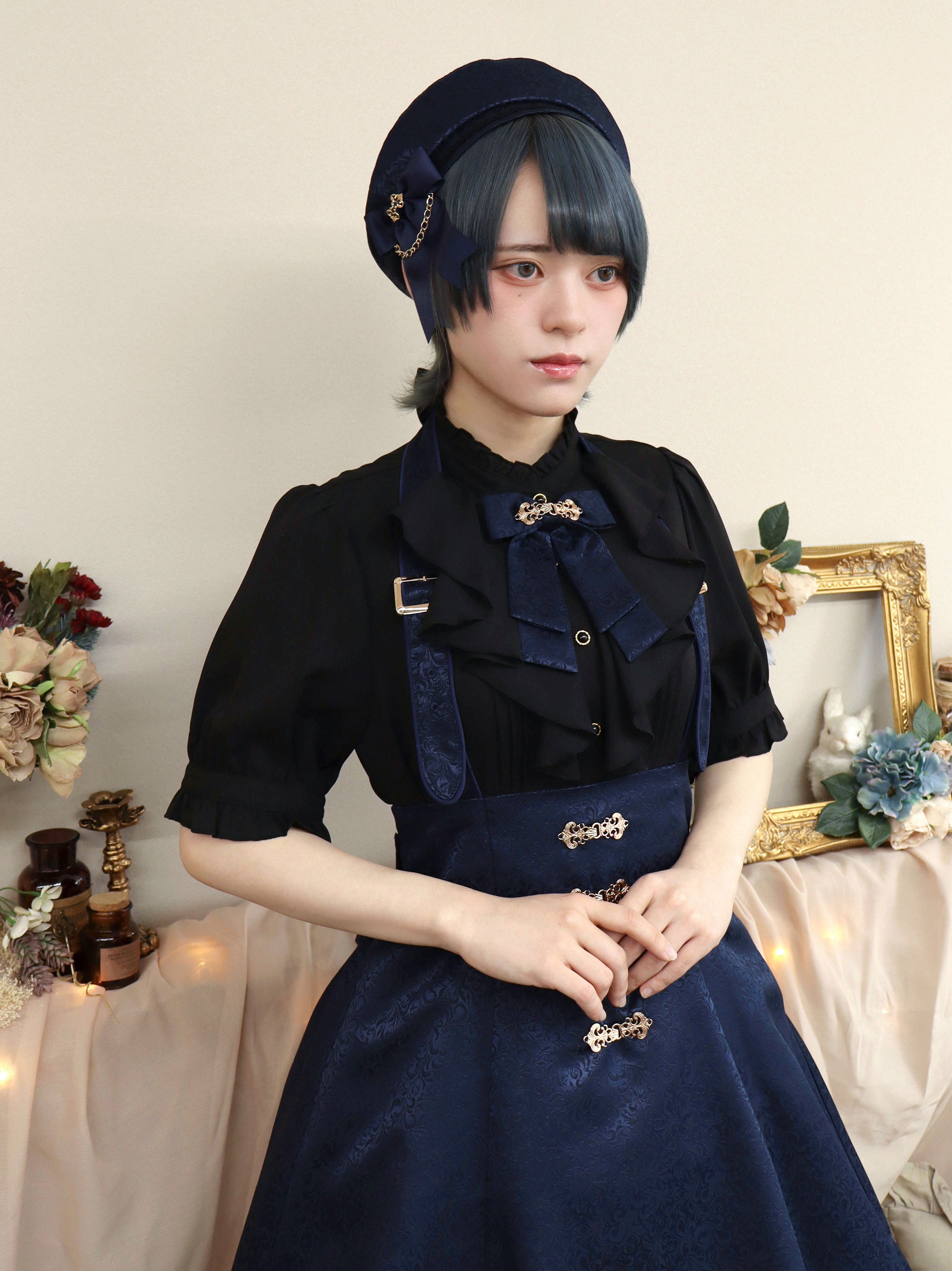Antique Claspフリルブラウス – Amavel（アマベル）公式サイト