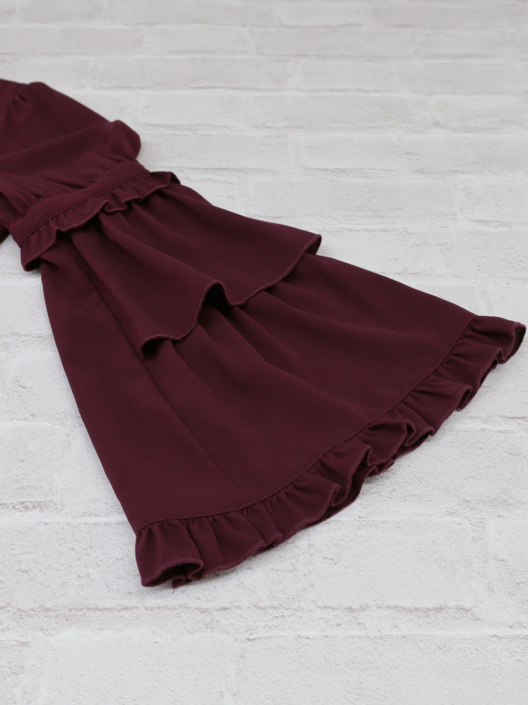 Antique Claspフリルブラウス ｜Amavel（アマベル）公式サイト