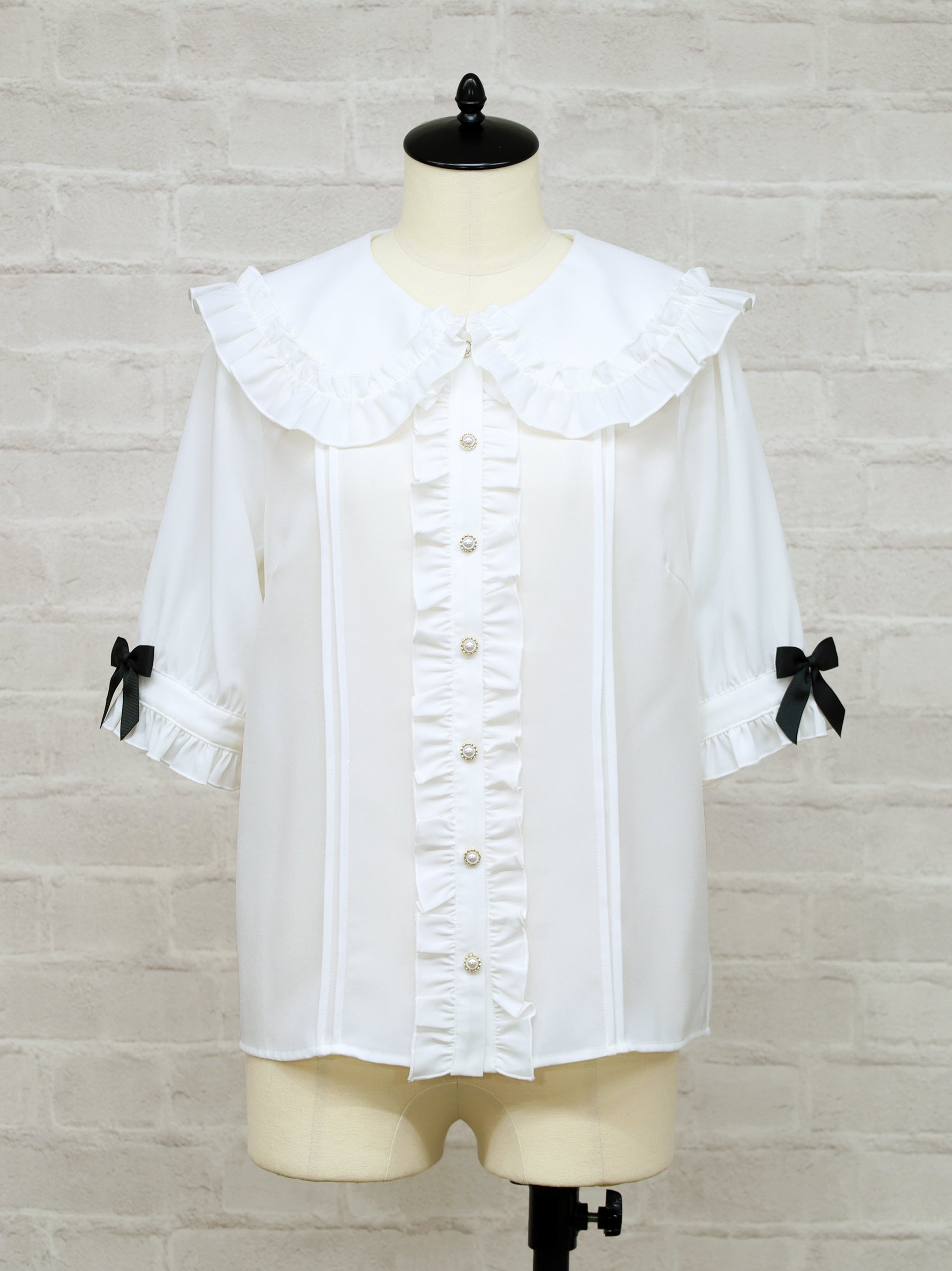 ホイップフリルブラウス ブラック（Black） FREE ｜Amavel（アマベル）公式サイト