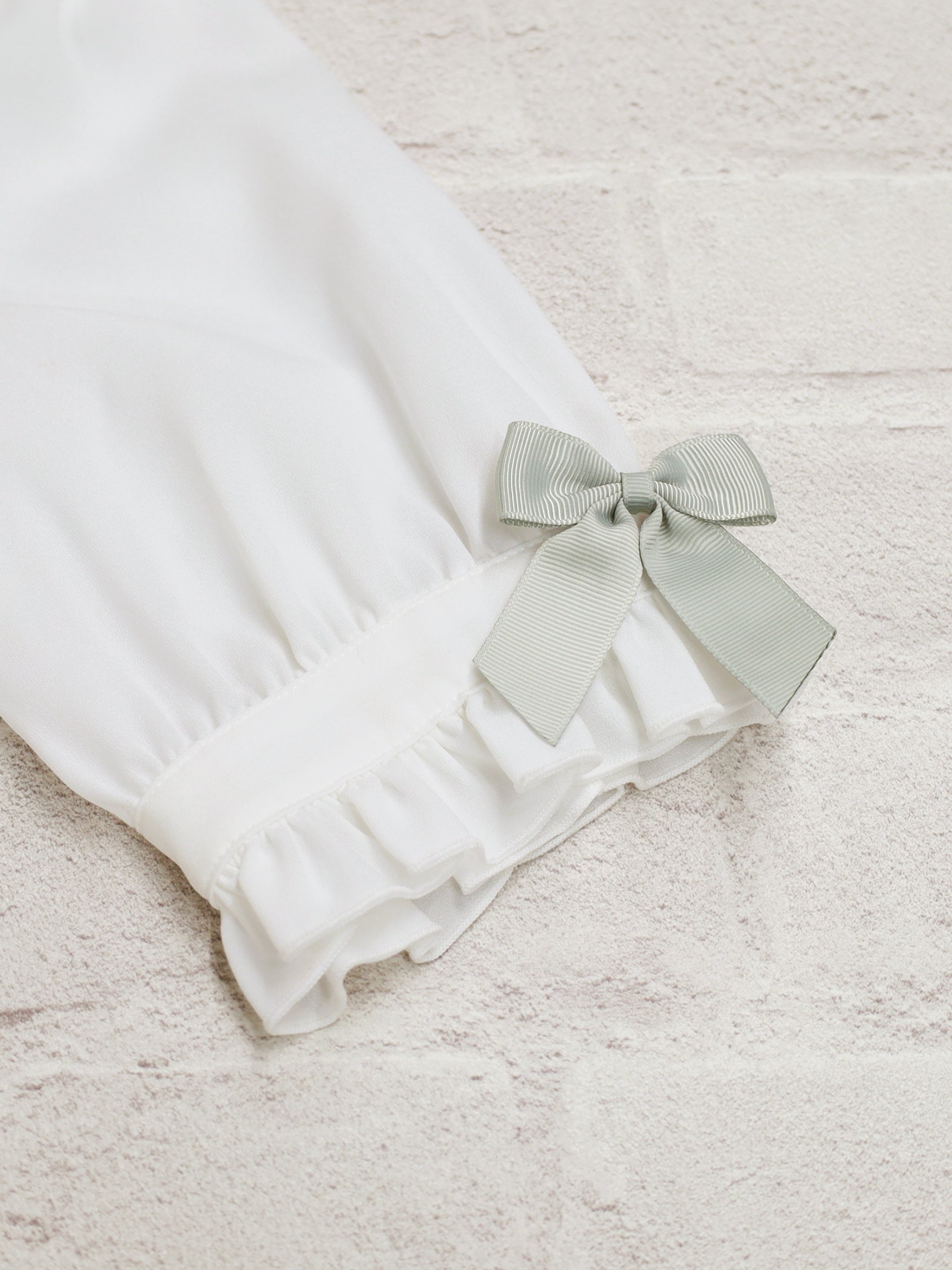 ホイップフリルブラウス ｜Amavel（アマベル）公式サイト