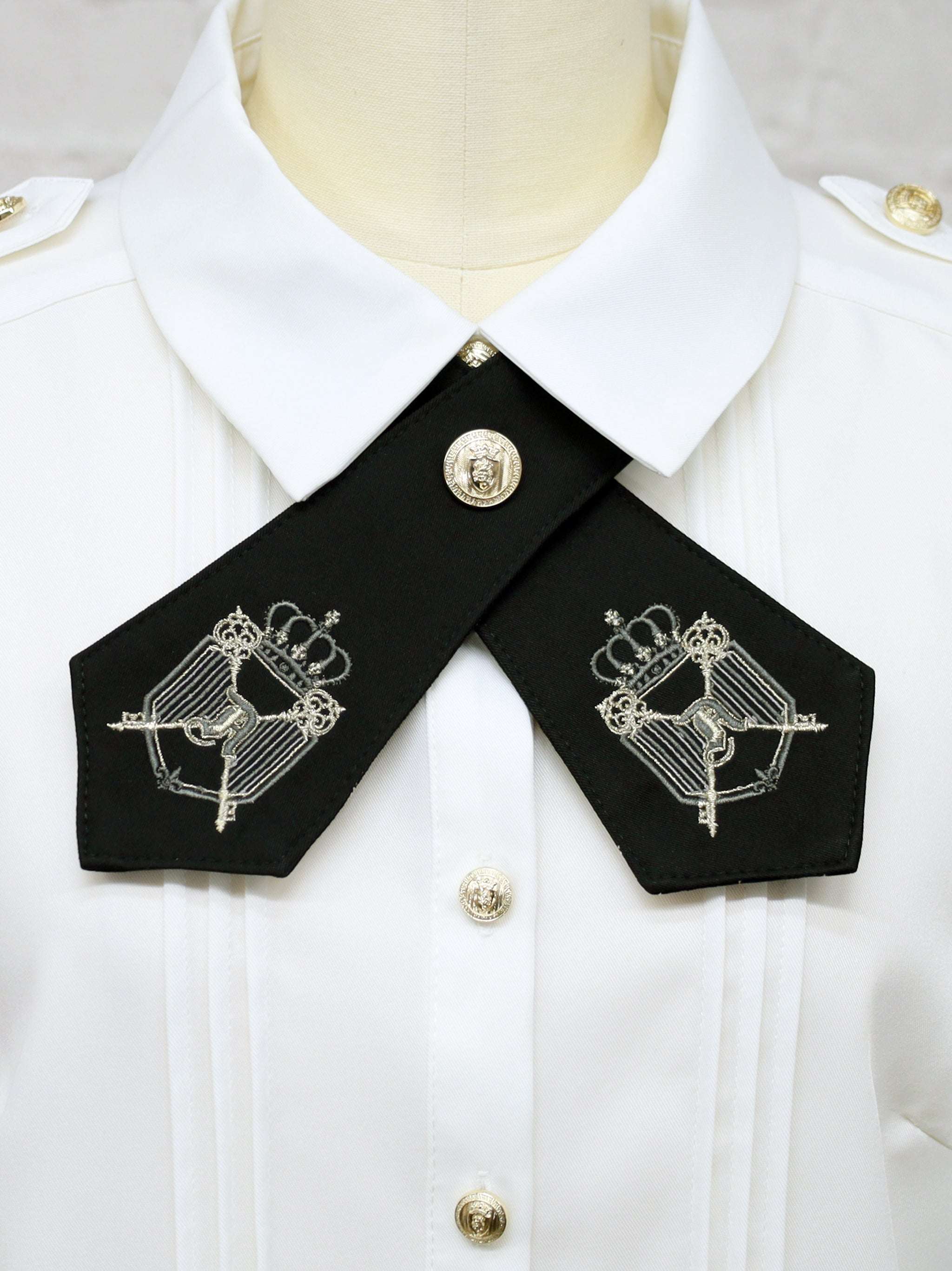 Royal Emblem クロスタイブラウス ｜Amavel（アマベル）公式サイト