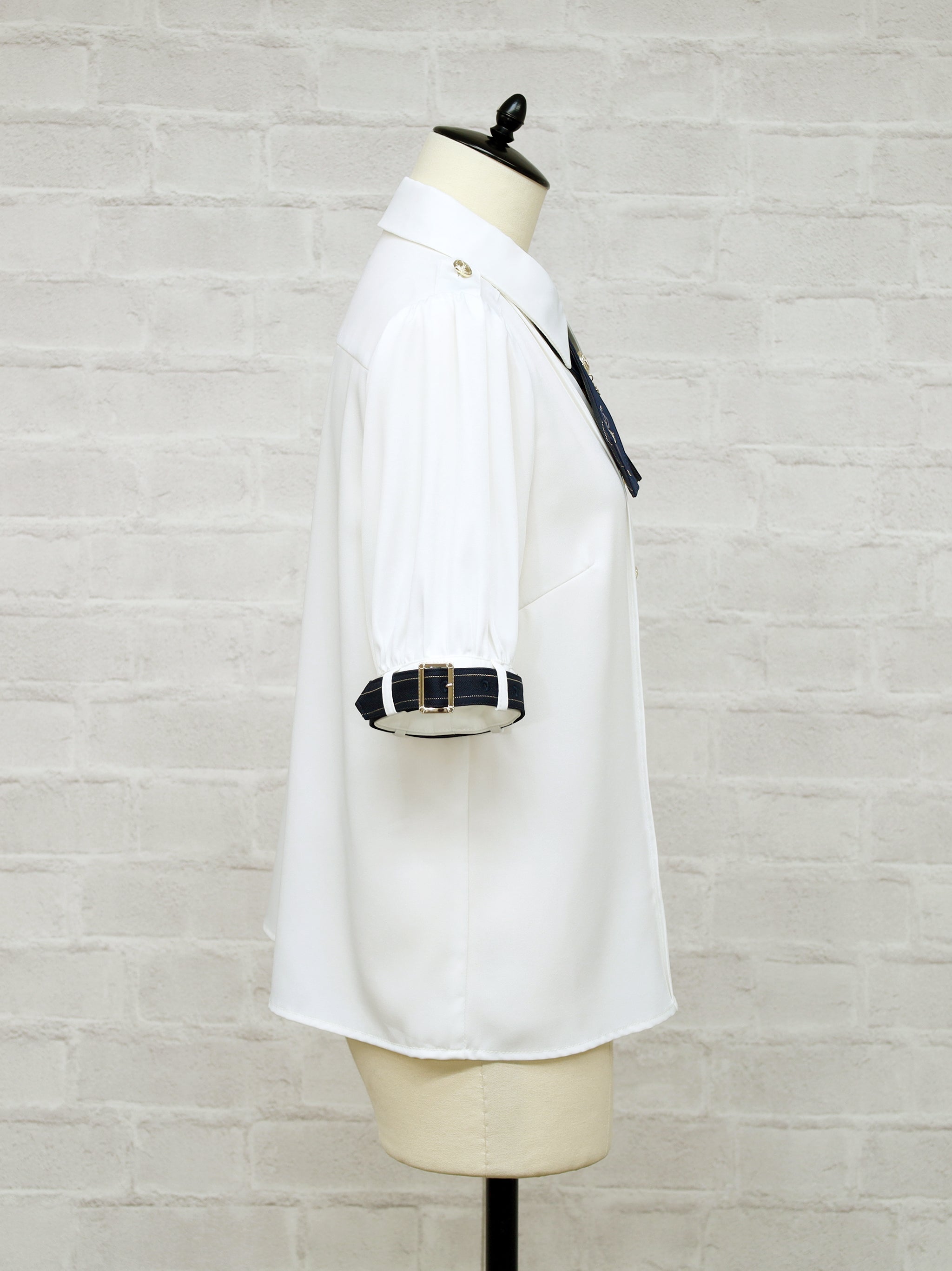 Royal Emblem クロスタイブラウス ｜Amavel（アマベル）公式サイト