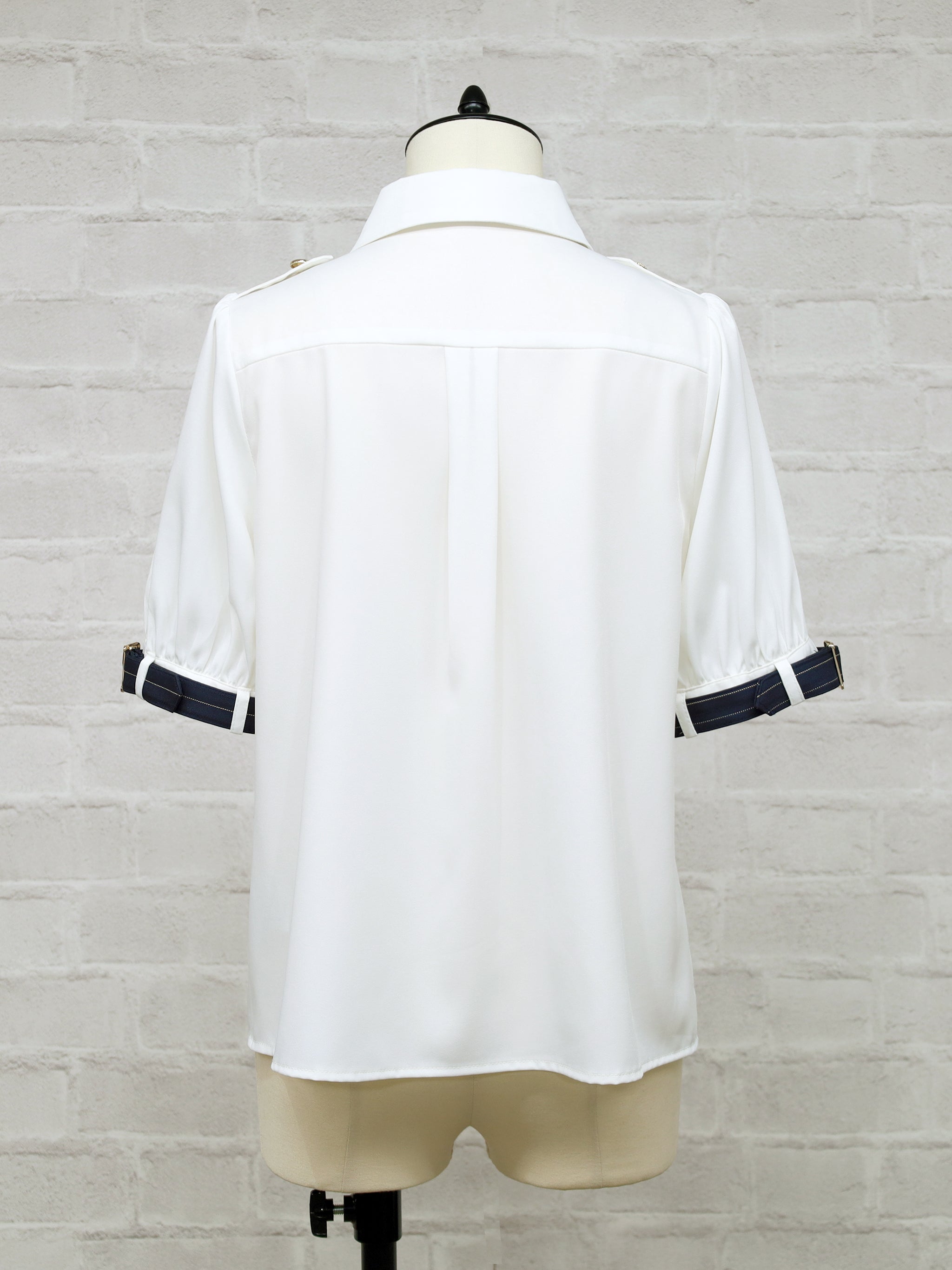 Royal Emblem クロスタイブラウス ｜Amavel（アマベル）公式サイト