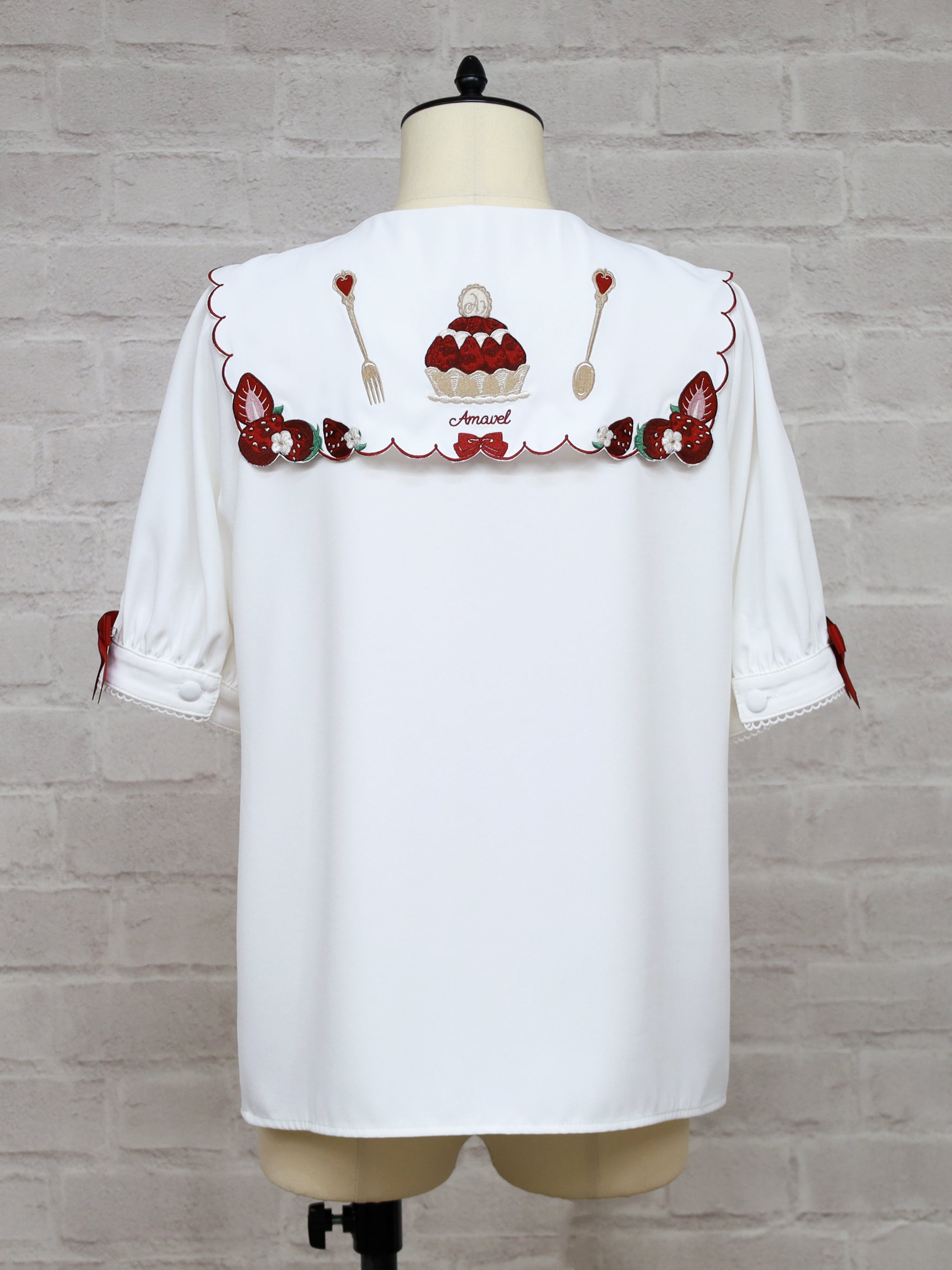 Berry Pâtisserie ブラウス ｜Amavel（アマベル）公式サイト