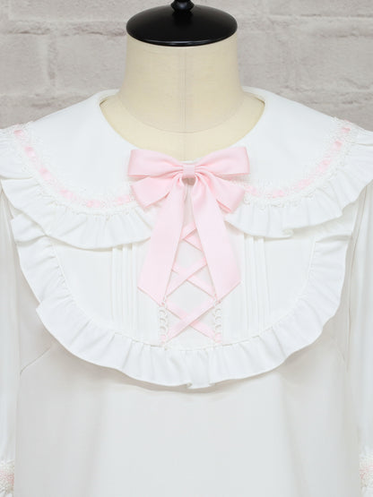 Chērie Lace レースアップブラウス ｜Amavel（アマベル）公式サイト