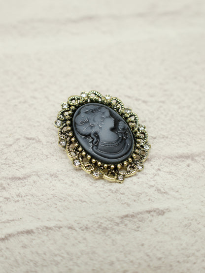 Classical Doll カメオリボンブラウス ｜Amavel（アマベル）公式サイト