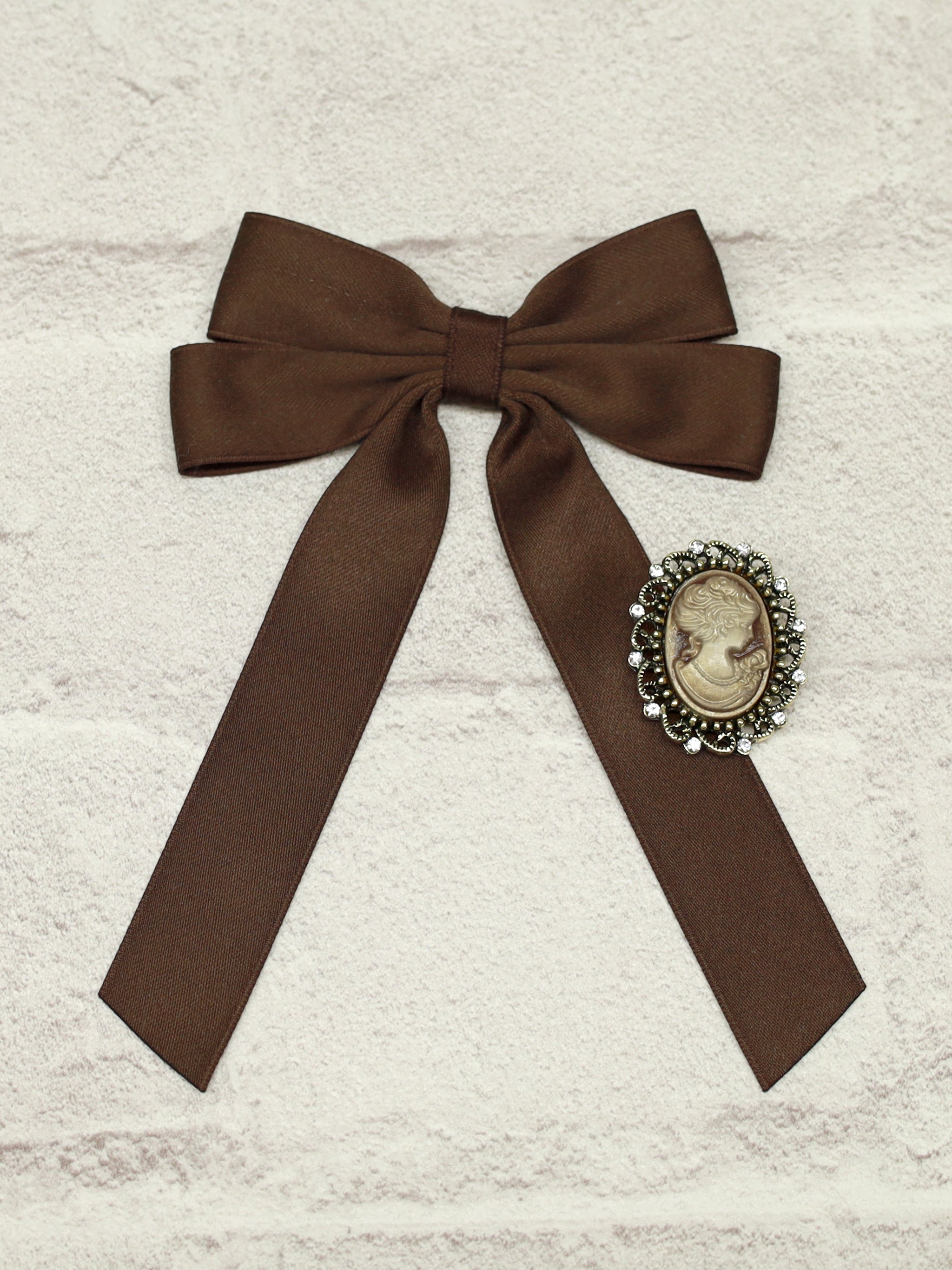 Classical Doll カメオリボンブラウス ｜Amavel（アマベル）公式サイト