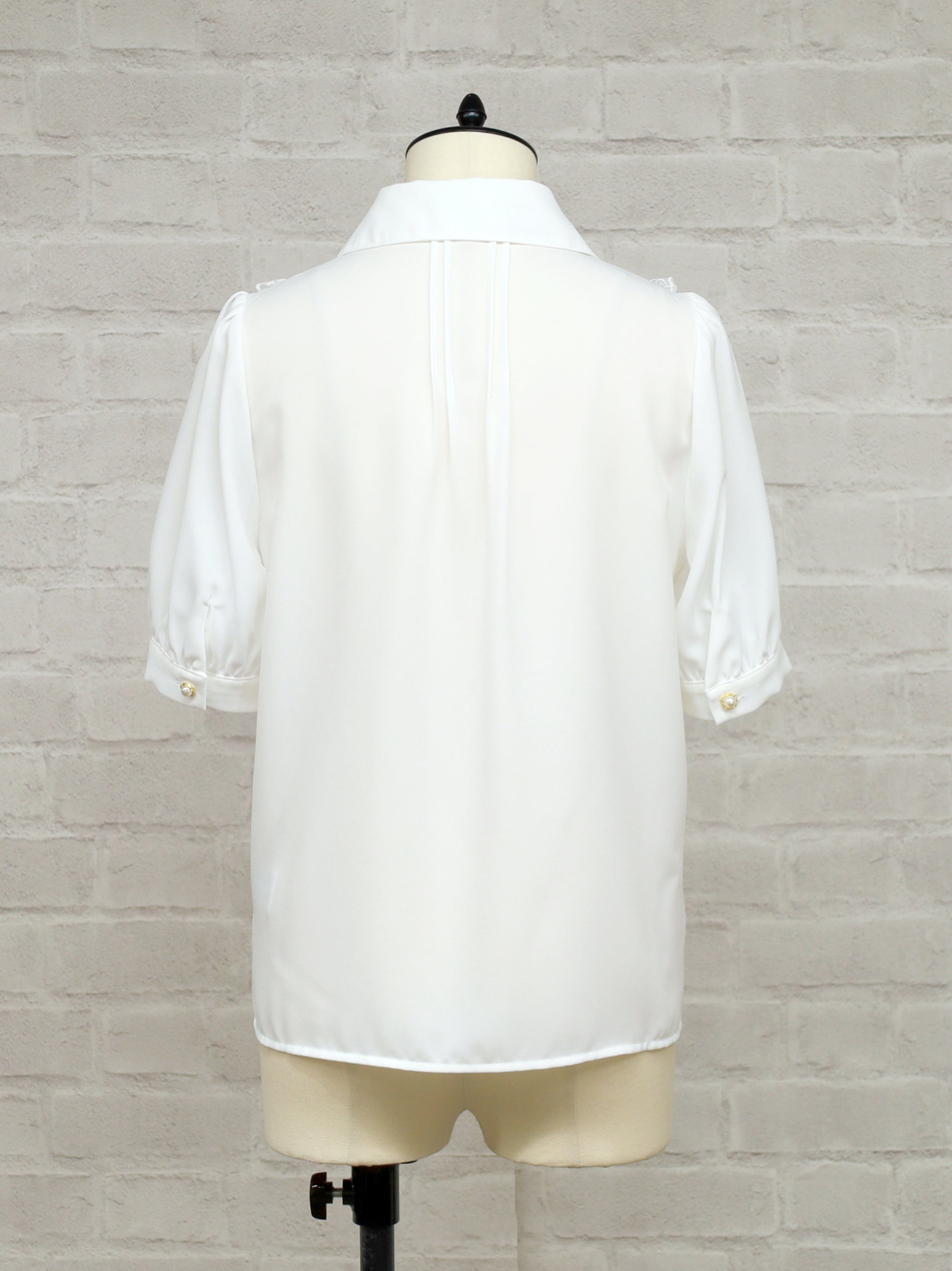 Classical Doll カメオリボンブラウス ｜Amavel（アマベル）公式サイト