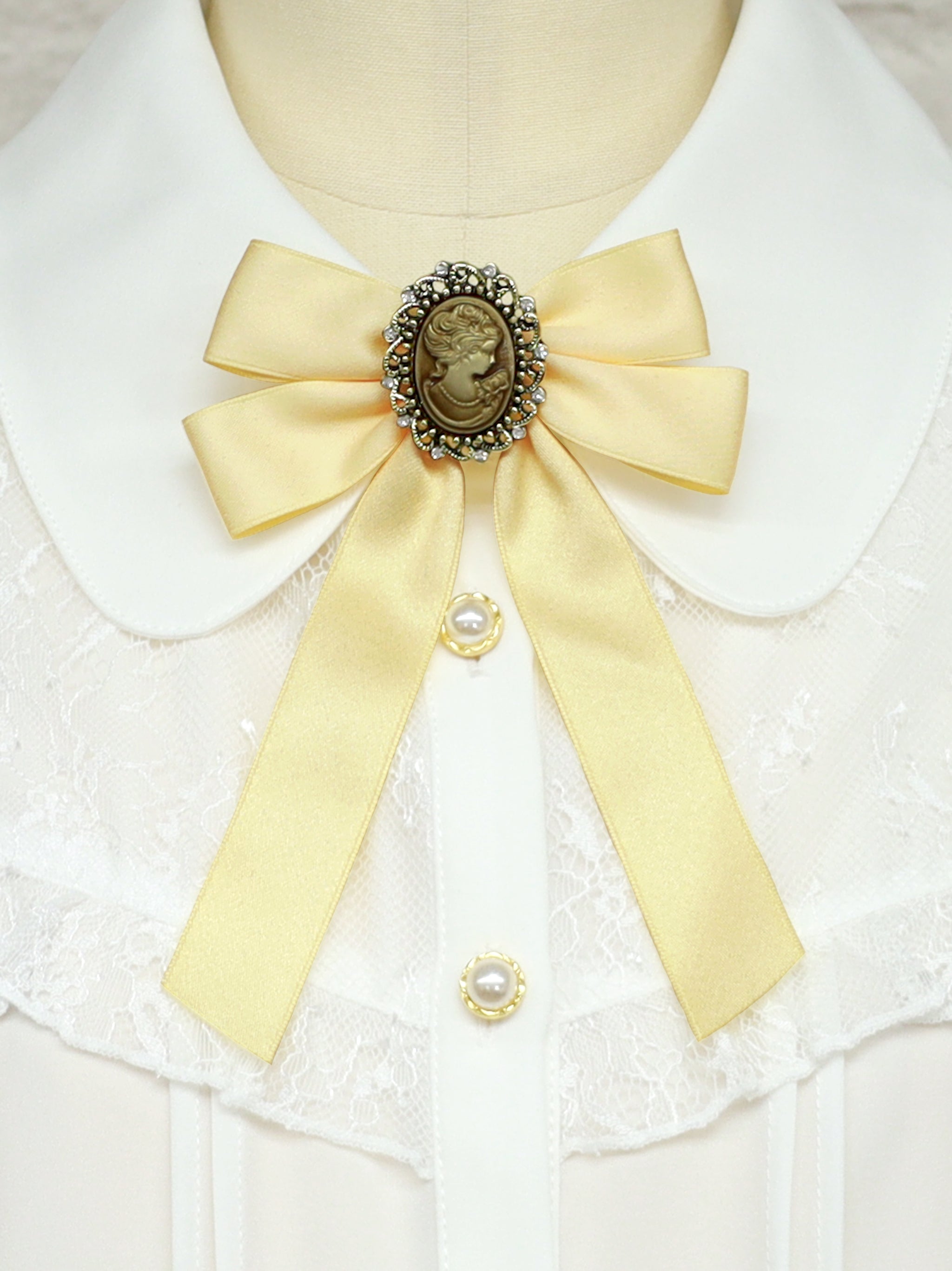 Classical Doll カメオリボンブラウス – Amavel（アマベル）公式サイト