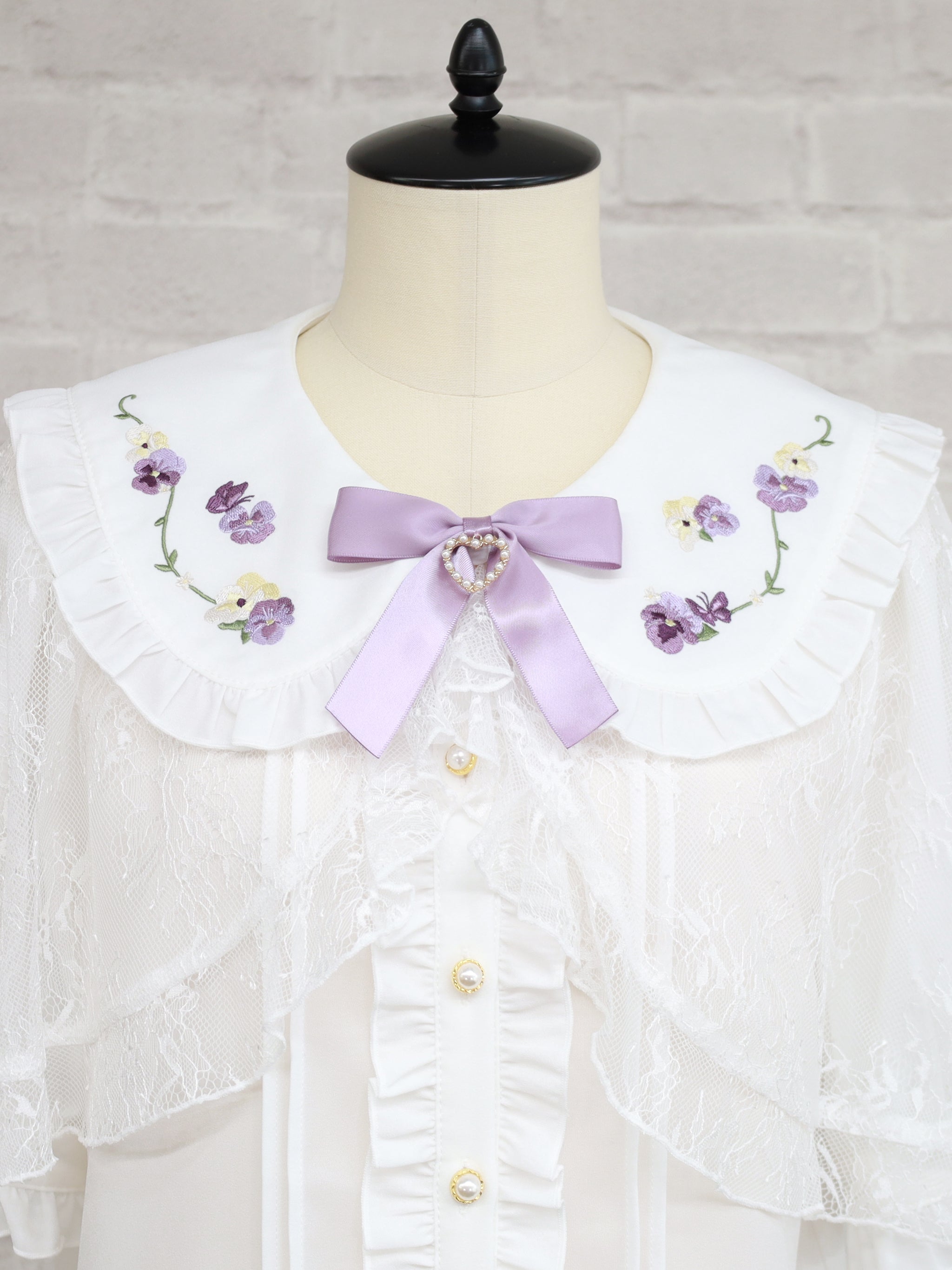 Märchen Pansy レースブラウス ｜Amavel（アマベル）公式サイト