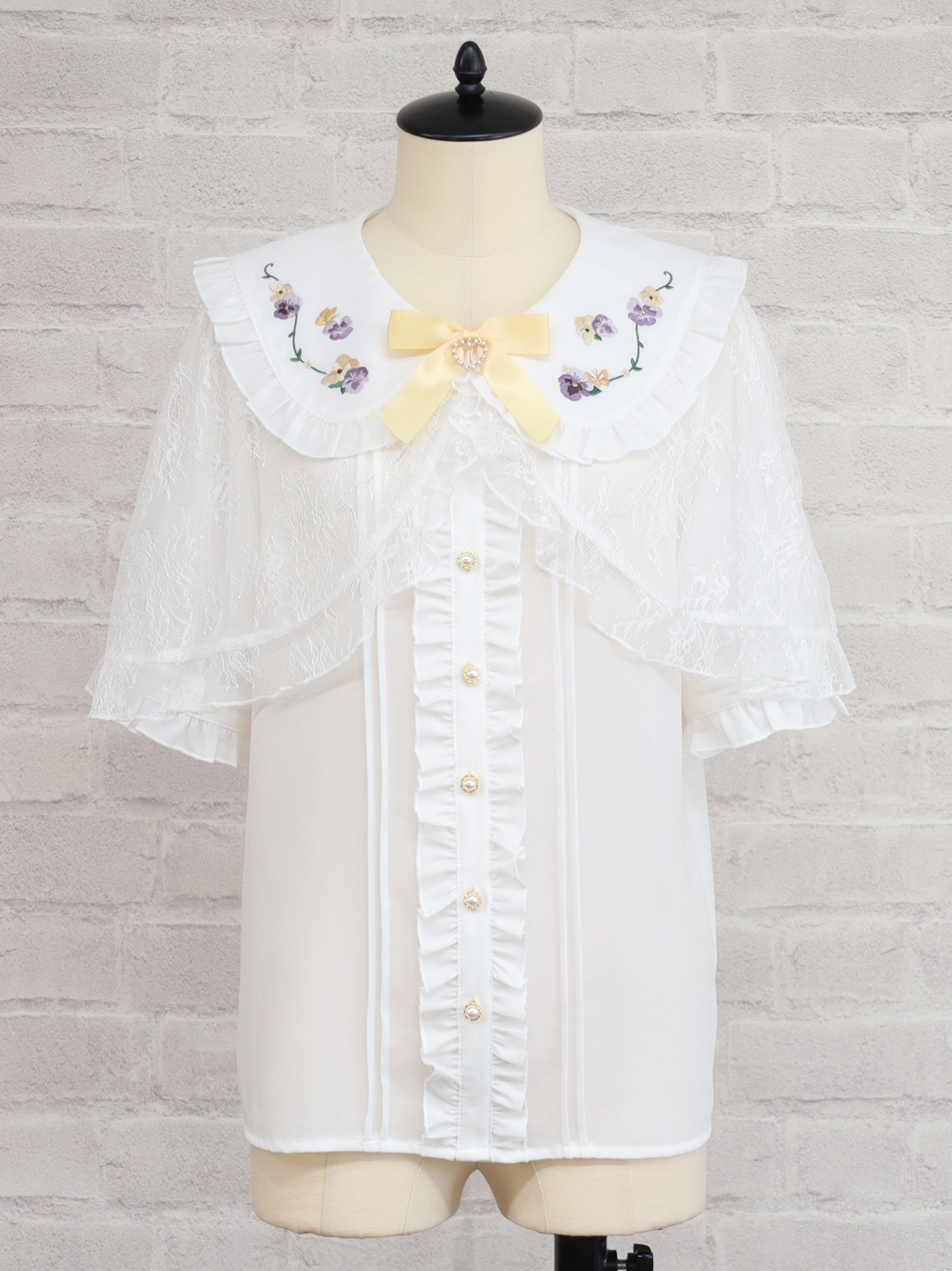 Märchen Pansy レースブラウス ｜Amavel（アマベル）公式サイト