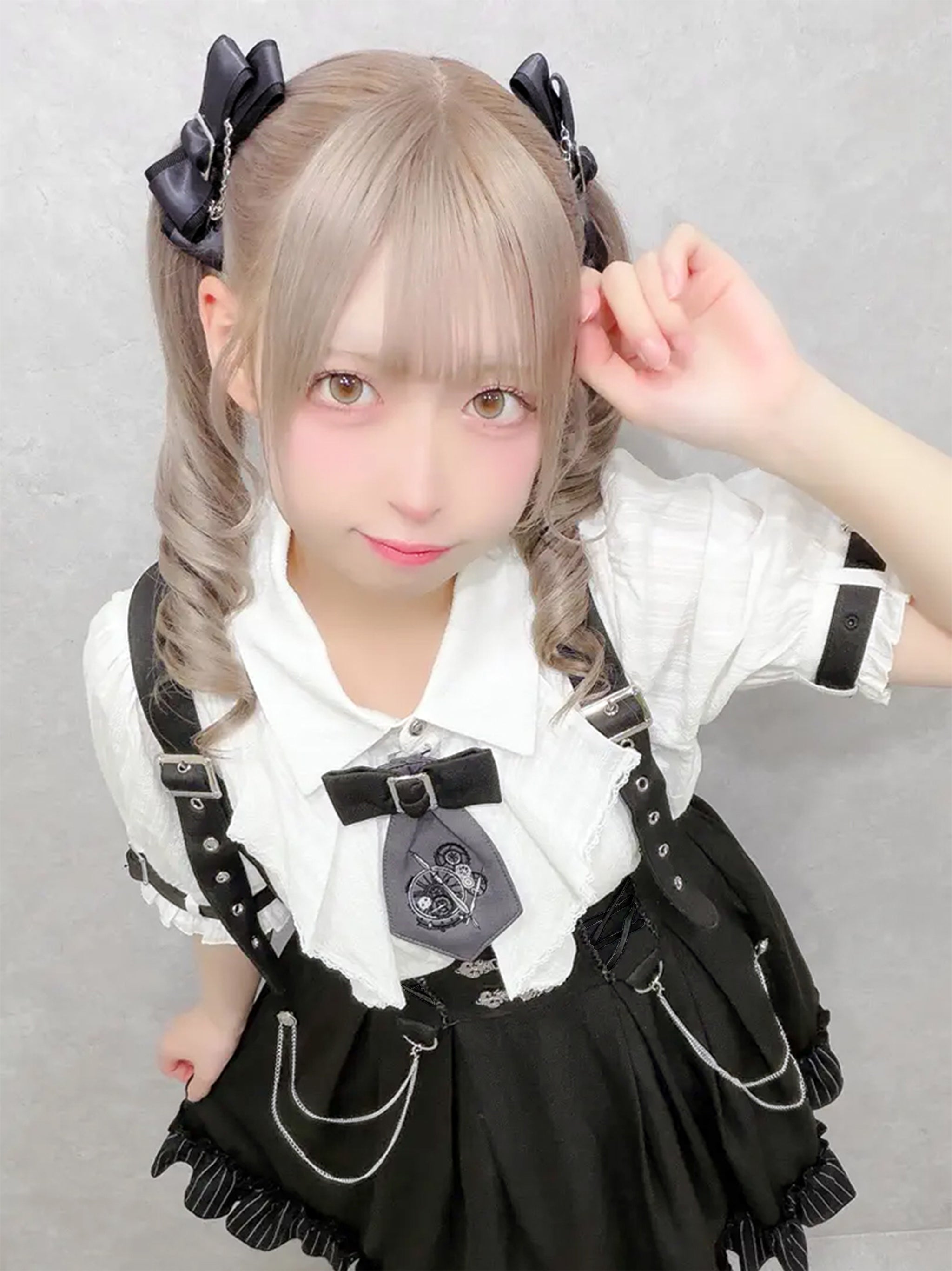 Clockwork Noir ラッフルブラウス アイボリー（Ivory） FREE ｜Amavel（アマベル）公式サイト
