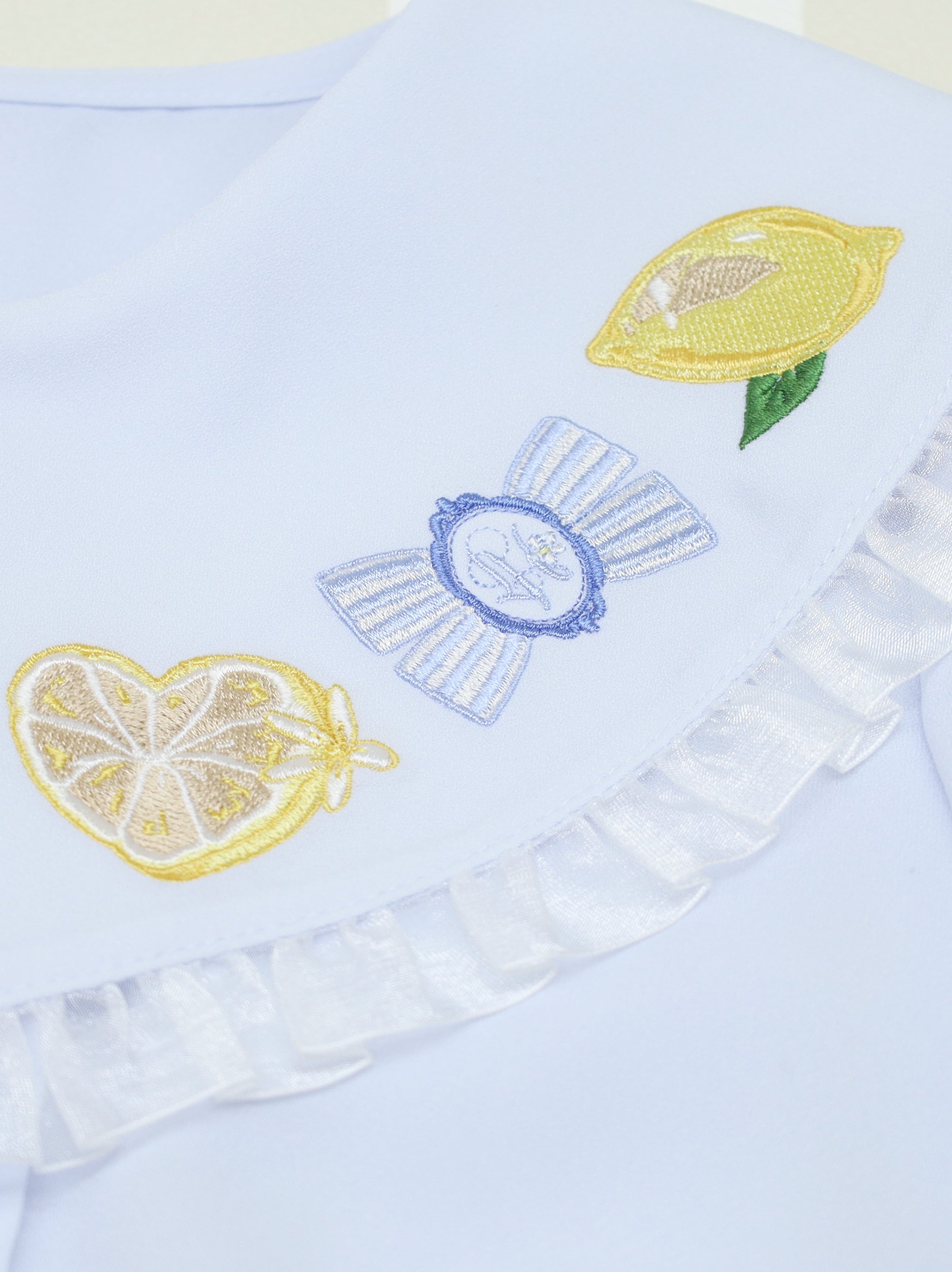 メンバーズセール対象】Honey Lemon フリルブラウス – Amavel