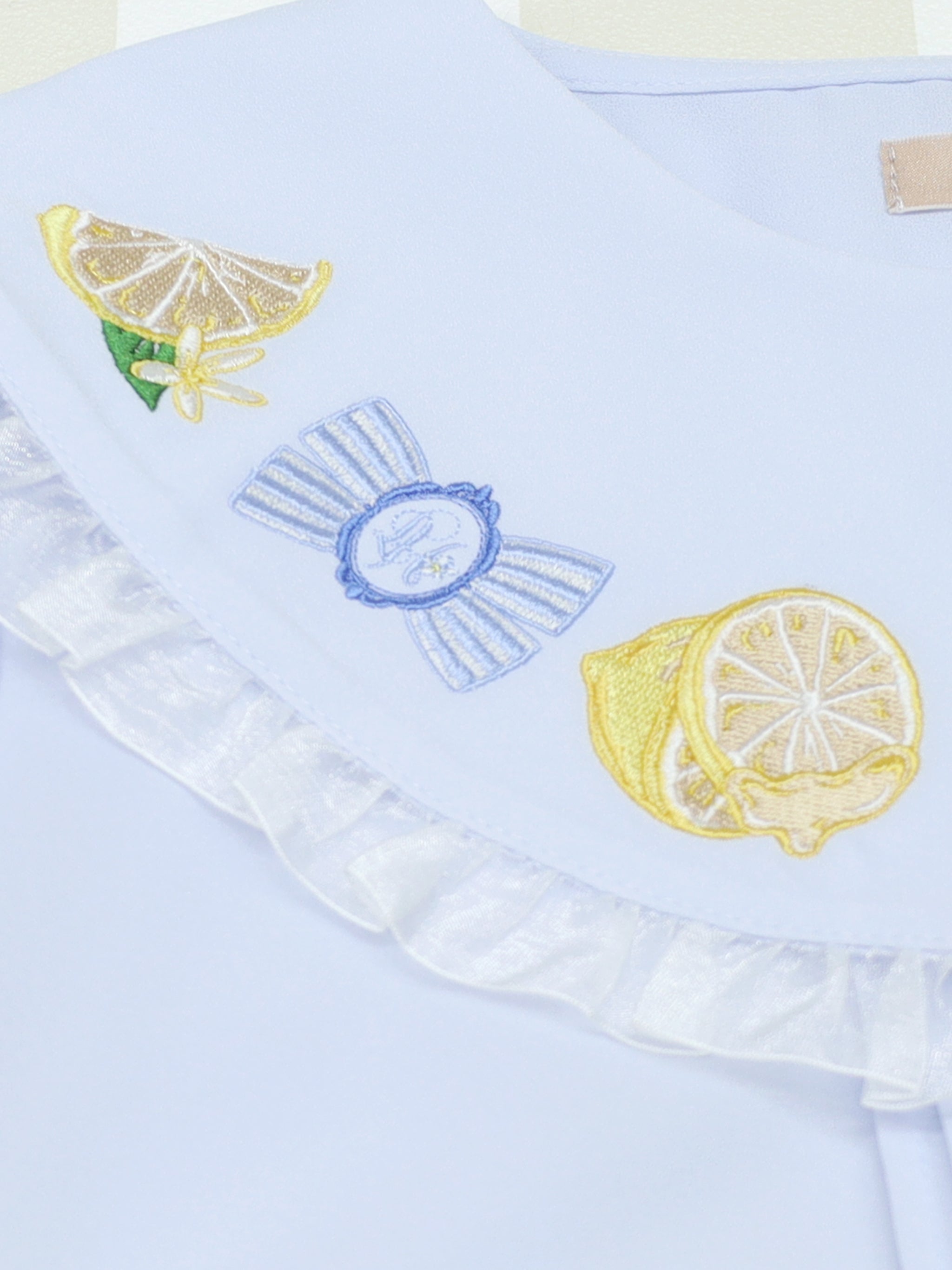 【メンバーズセール対象】Honey Lemon フリルブラウス ｜Amavel（アマベル）公式サイト