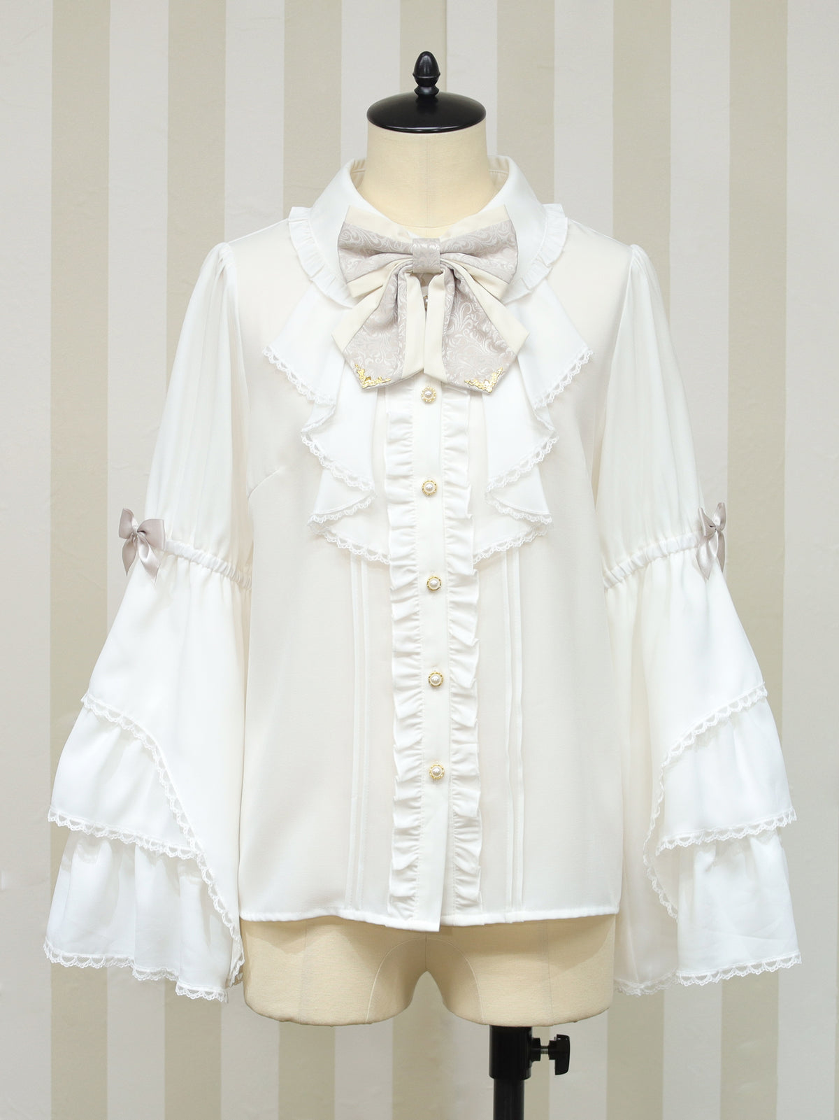 Château Minette 姫袖ブラウス ベージュ（Beige） FREE ｜Amavel（アマベル）公式サイト