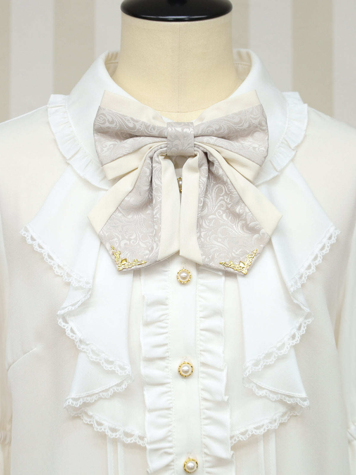 Château Minette 姫袖ブラウス ｜Amavel（アマベル）公式サイト