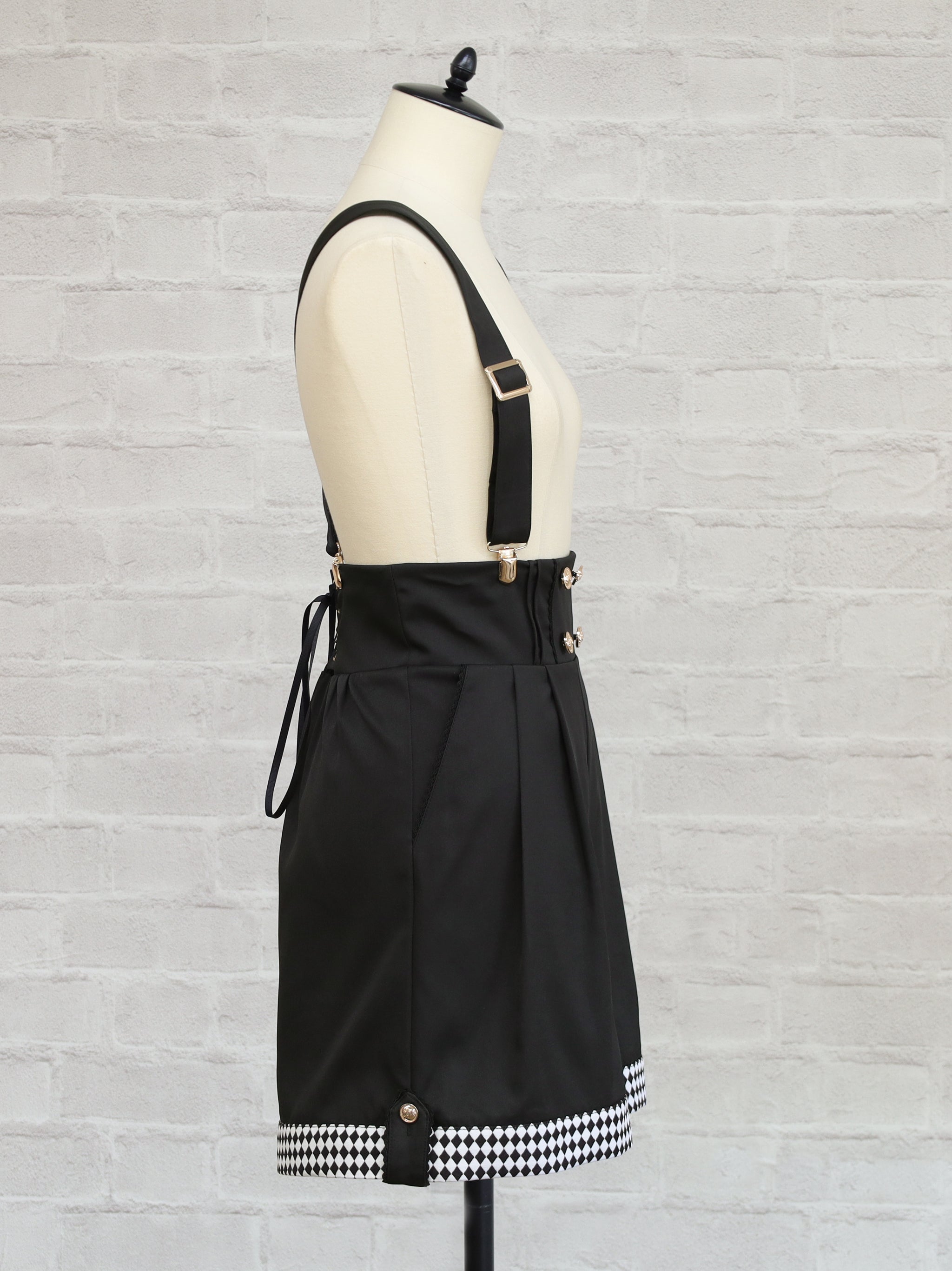 Regalia Chronicle ショートパンツ
