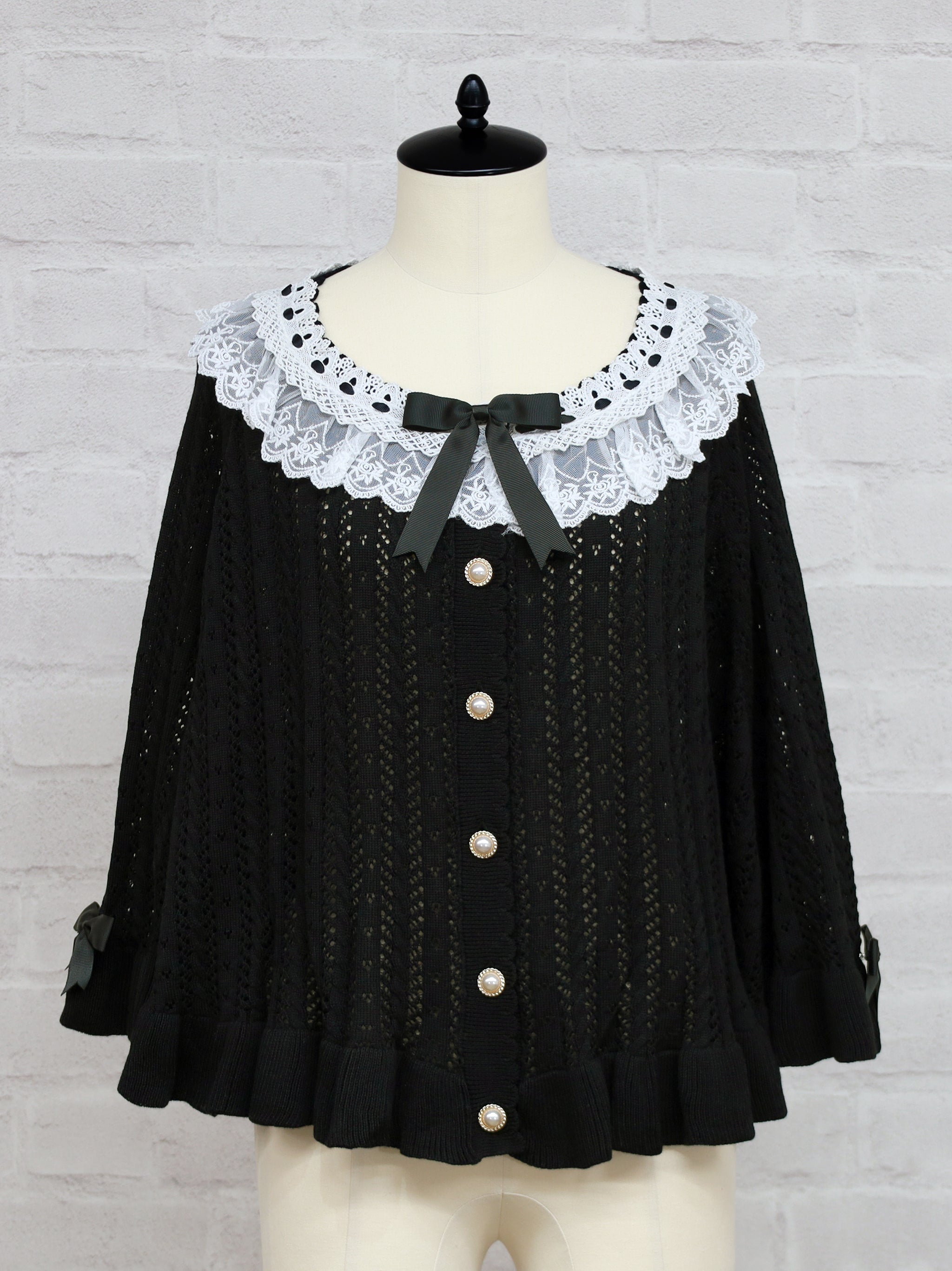 ロマンティックレースすかし編みニットポンチョ ブラック（Black） FREE ｜Amavel（アマベル）公式サイト