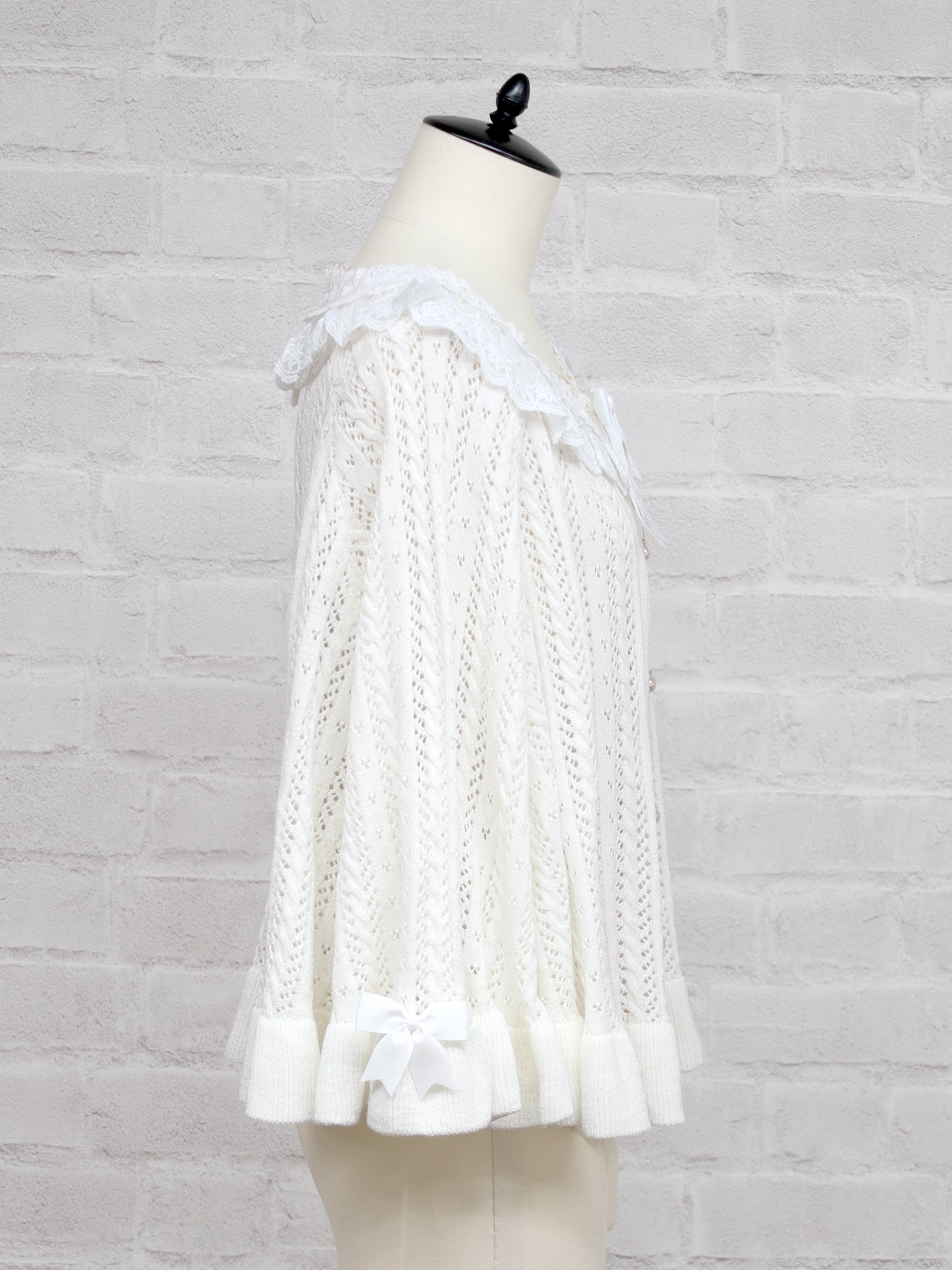 ロマンティックレースすかし編みニットポンチョ ｜Amavel（アマベル）公式サイト