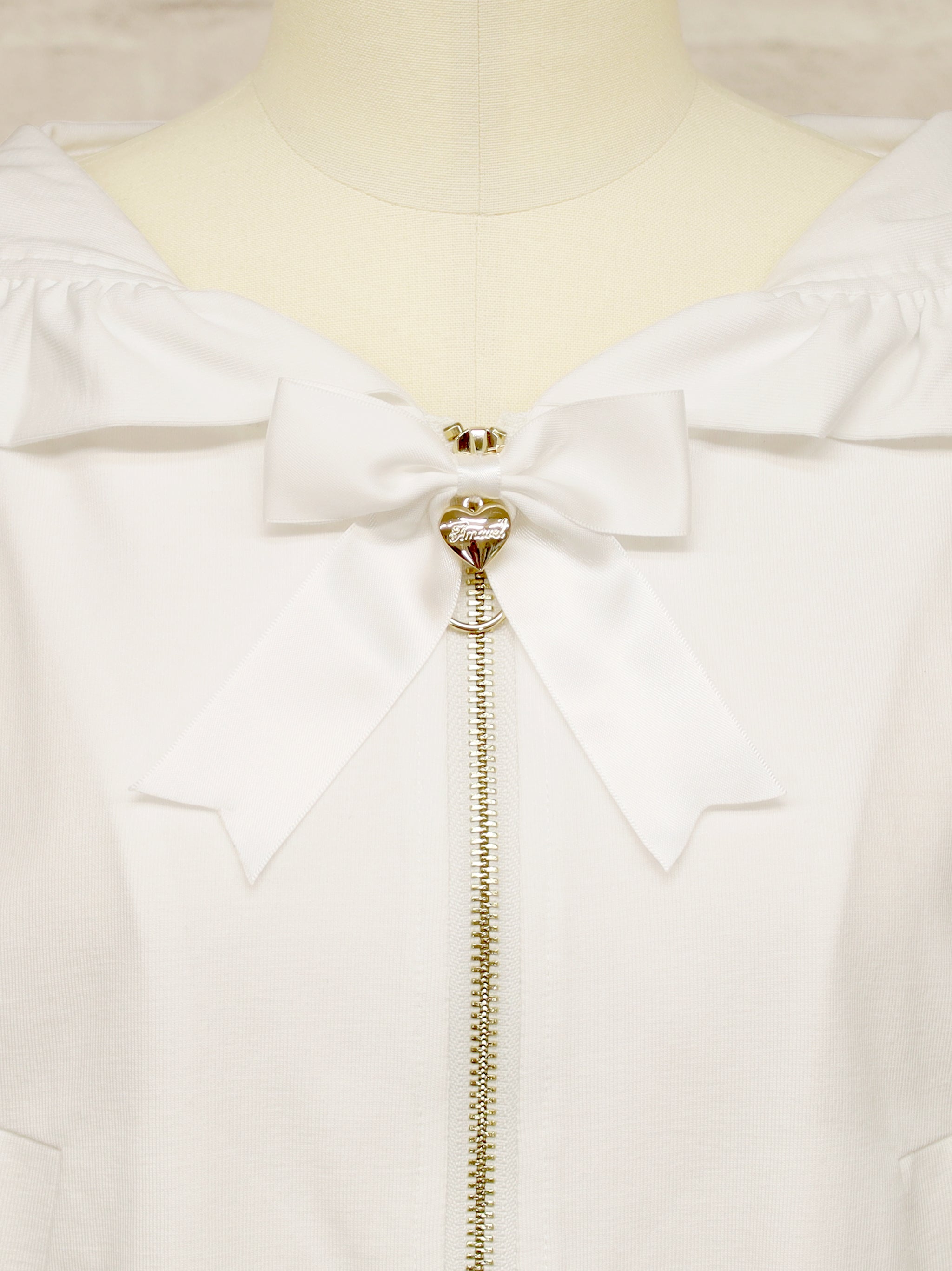 フリルUVカットパーカー ｜Amavel（アマベル）公式サイト