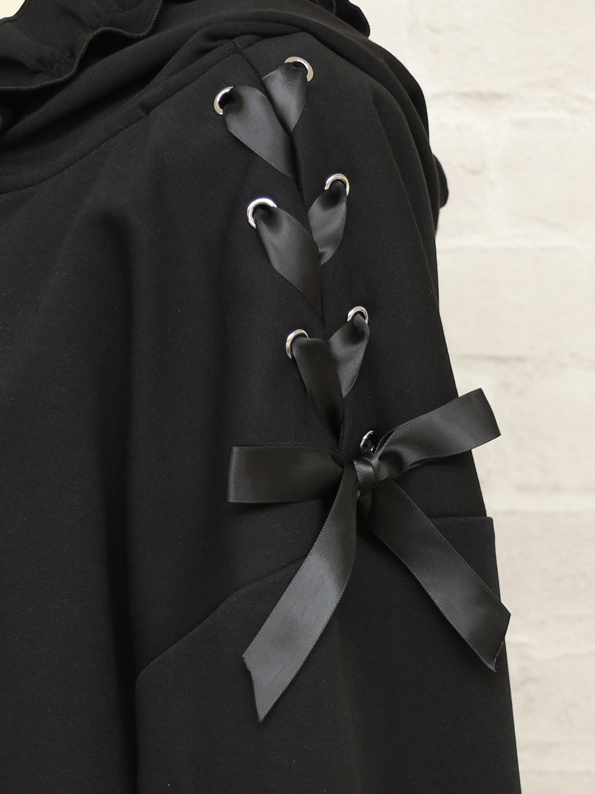 Frill Ribbon ショートパーカー ｜Amavel（アマベル）公式サイト