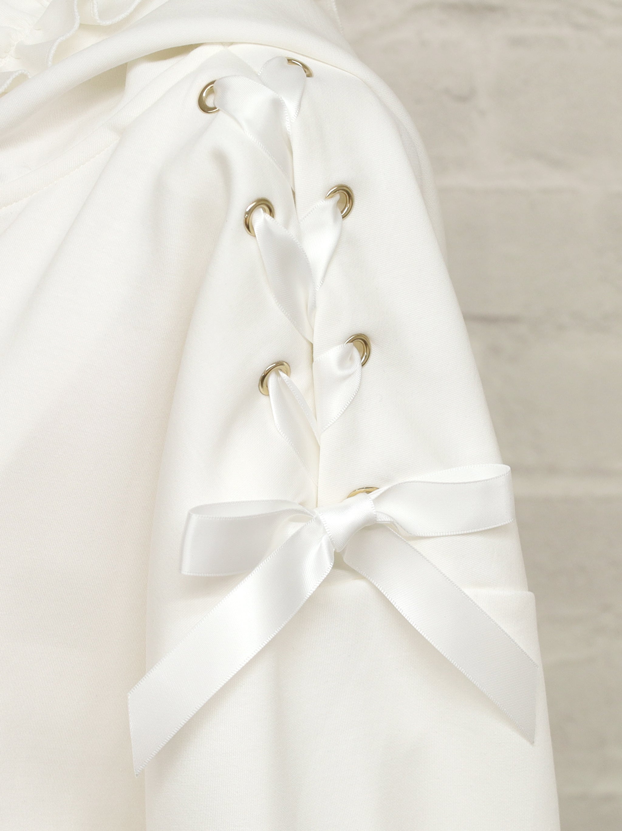 Frill Ribbon ショートパーカー ｜Amavel（アマベル）公式サイト