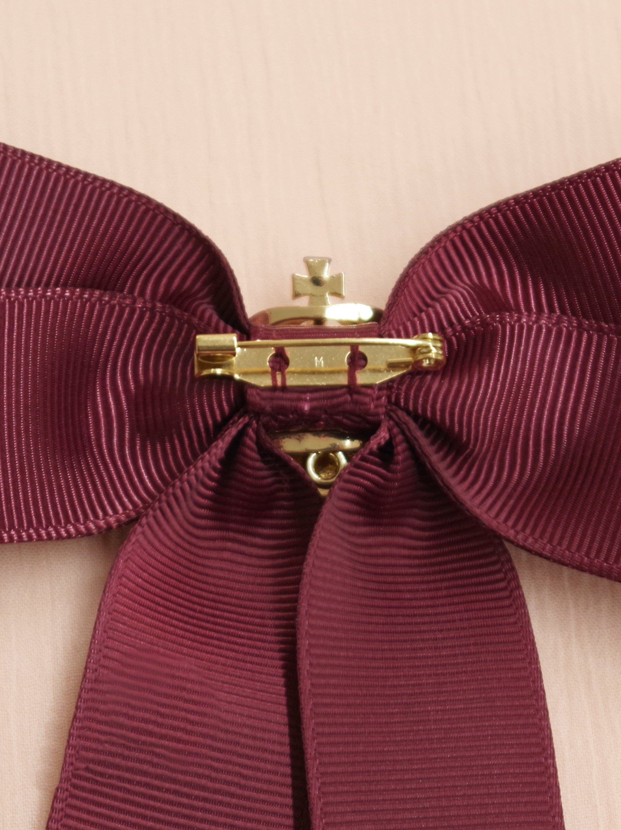 クラウンチャーム付リボンブローチ ｜Amavel（アマベル）公式サイト